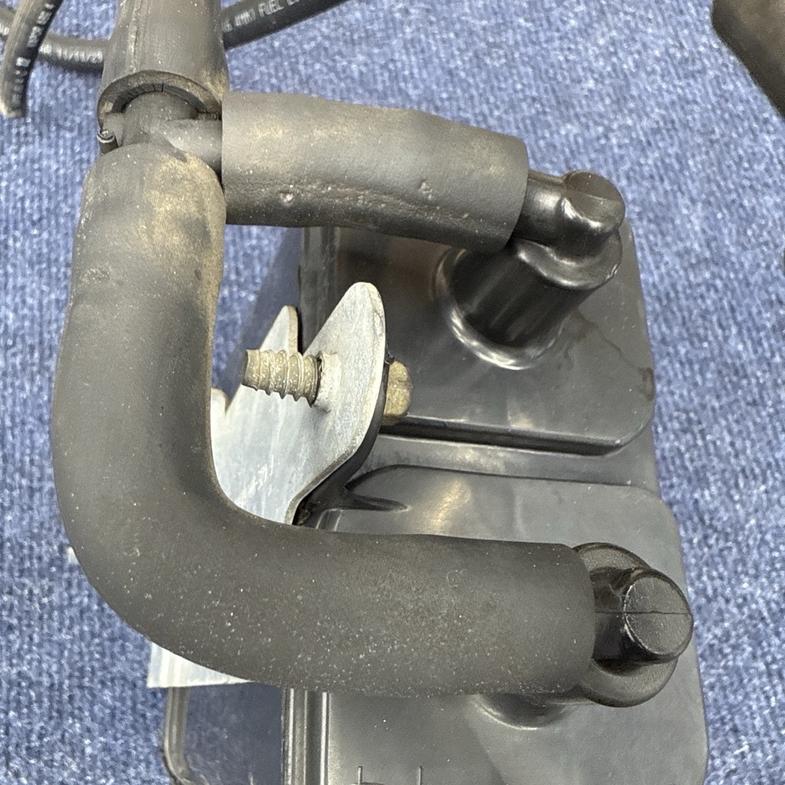 1994 1995 Ford Mustang Cobra OEM Charcoal Canister Smog BOX Exhaust Emissions