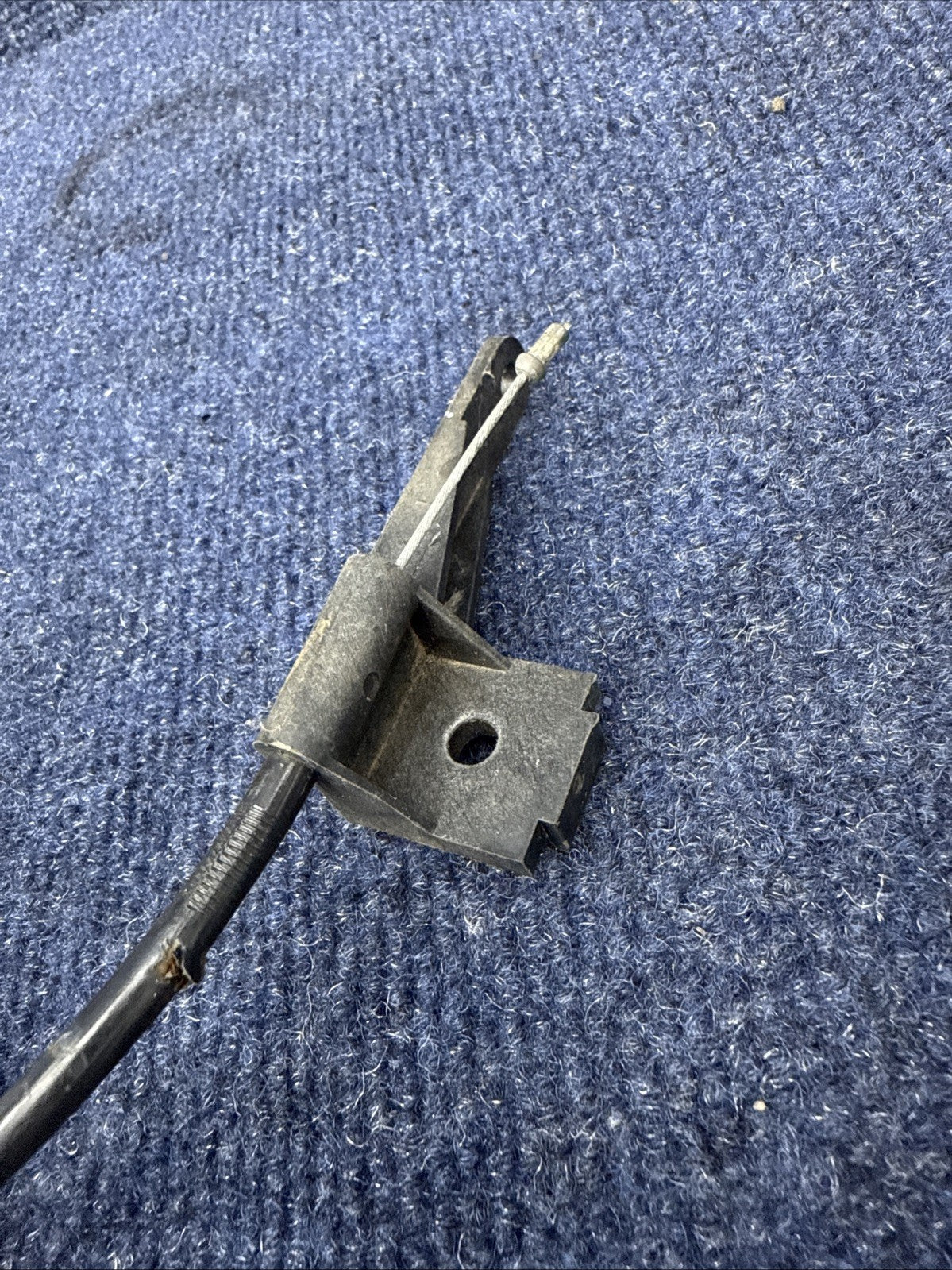 1996 97 98 OEM FORD MUSTANG STEERING COLUMN HOUSING  TILT COLUMN