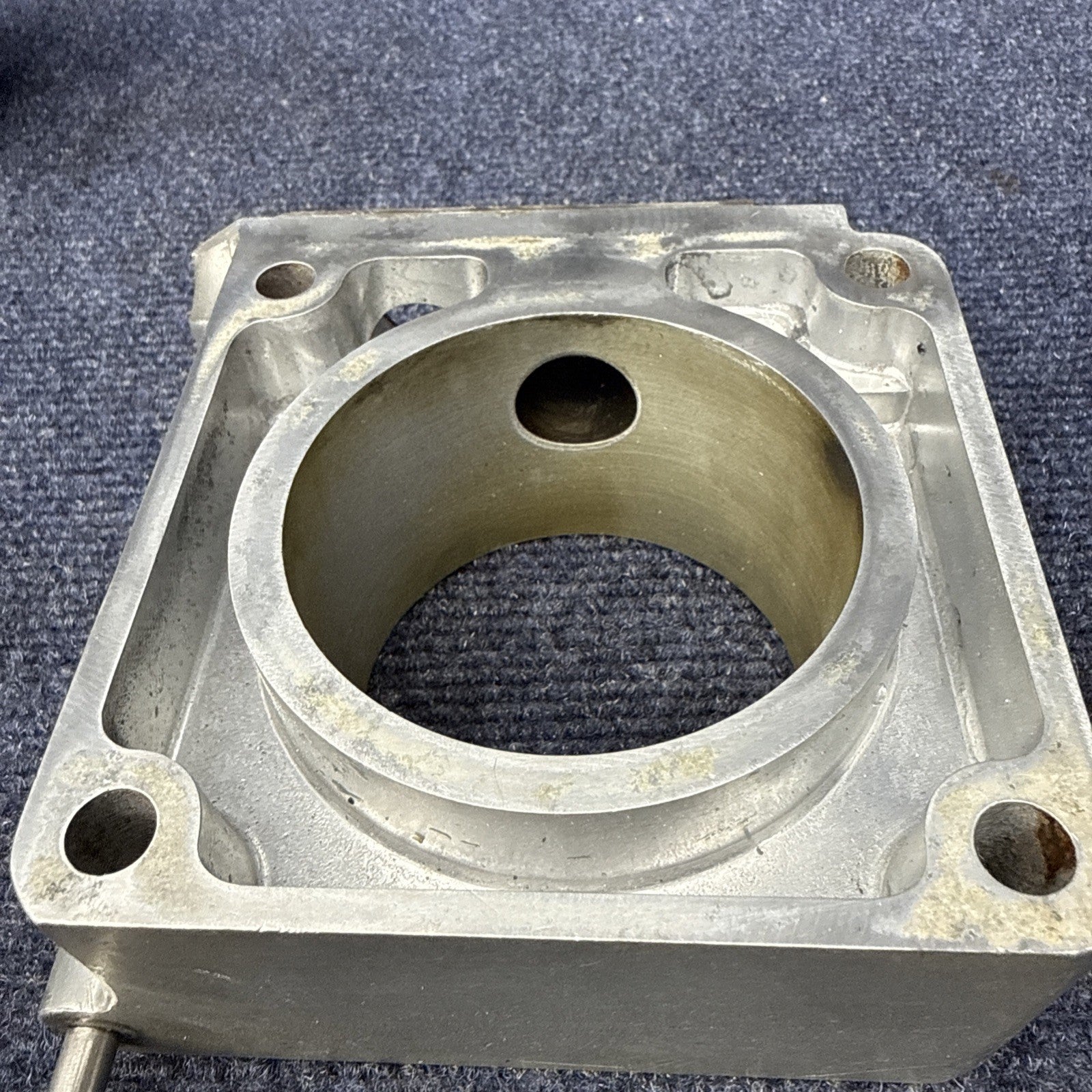 1986-1993 Mustang 302 bbk Edlebrock 70mm throttle body egr spacer 5.0 Foxbody