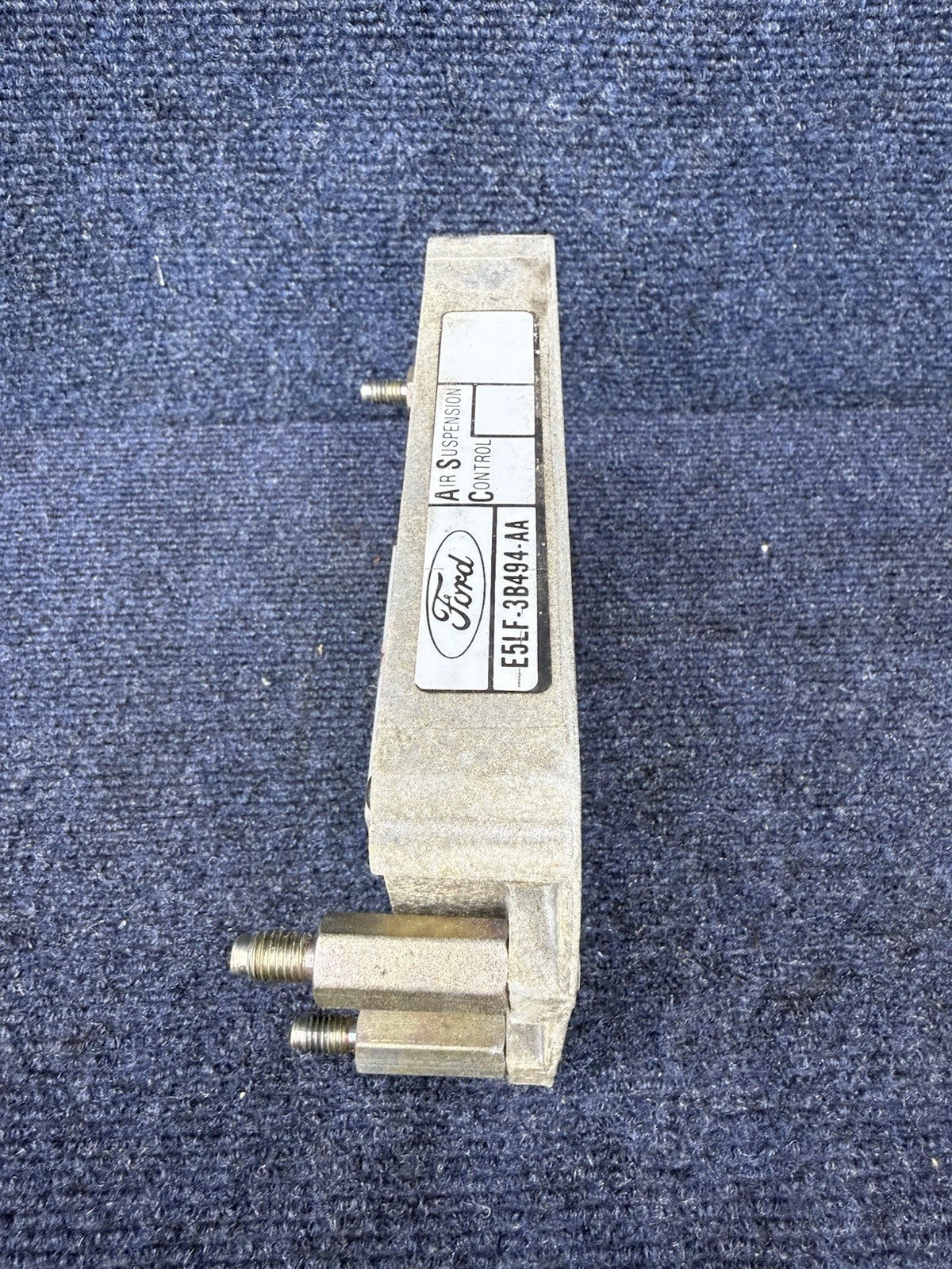 84 85 86 87 LINCOLN CONTINENTAL AIR SUSPENSION CONTROL MODULE E5LF-3B494-AA OEM