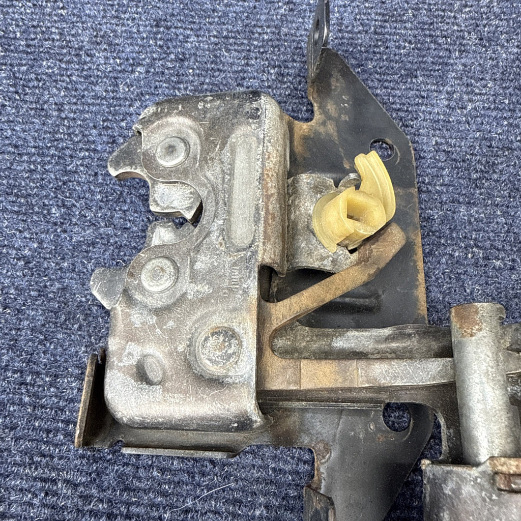 87-91 Ford Mustang Hatch Latch Power Lock Mechanism Rear Hatchback Switch OEM