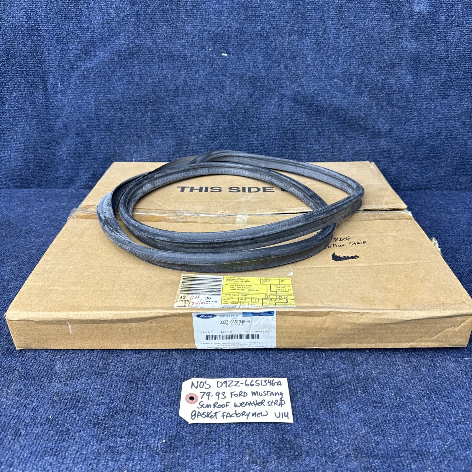 NOS 1979-1993 FORD MUSTANG SUNROOF WEATHERSTRIP D9ZZ-6651346-A  79-93