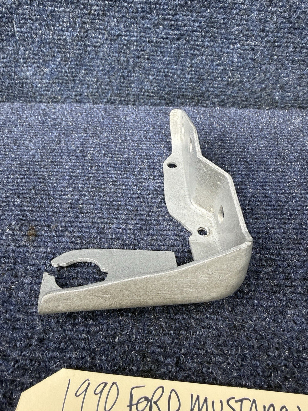 86 87-93 Ford Fox Body Mustang Intake Throttle Cable Bracket 5.0L 302 OEM EFI
