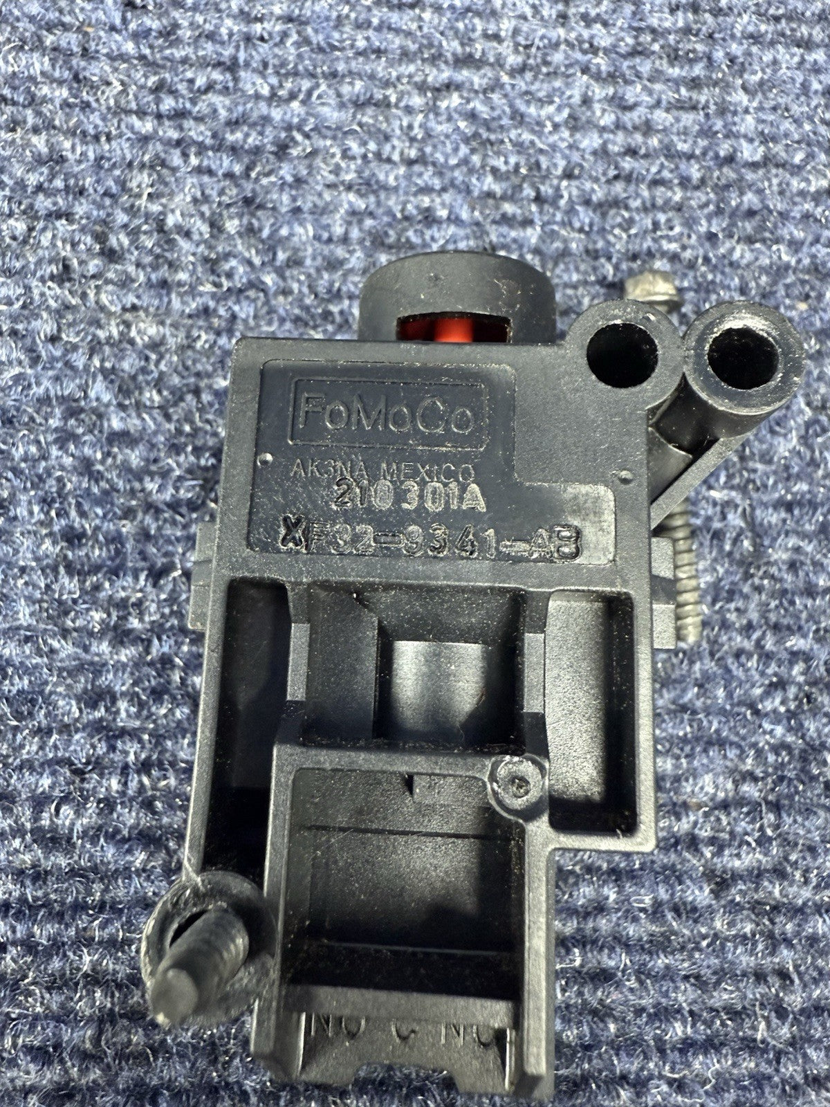 1994 1995 FORD Mustang Svt Cobra OEM INERTIA FUEL PUMP EMERGENCY SHUT OFF SWITCH