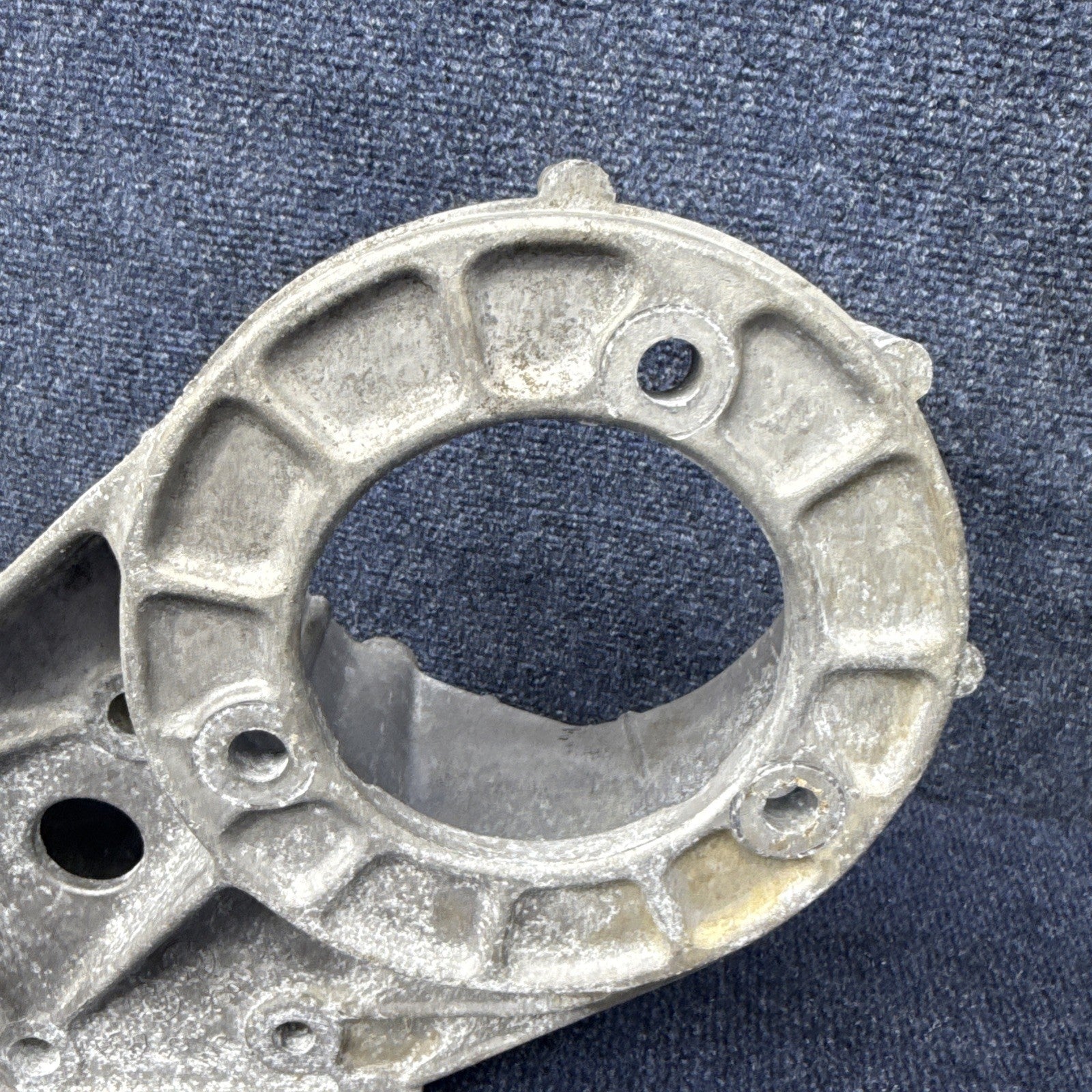 87-94 FORD F150 F250 F350 5.0 5.8 POWER STEERING PUMP A/C  BRACKET OEM F0ta-aa