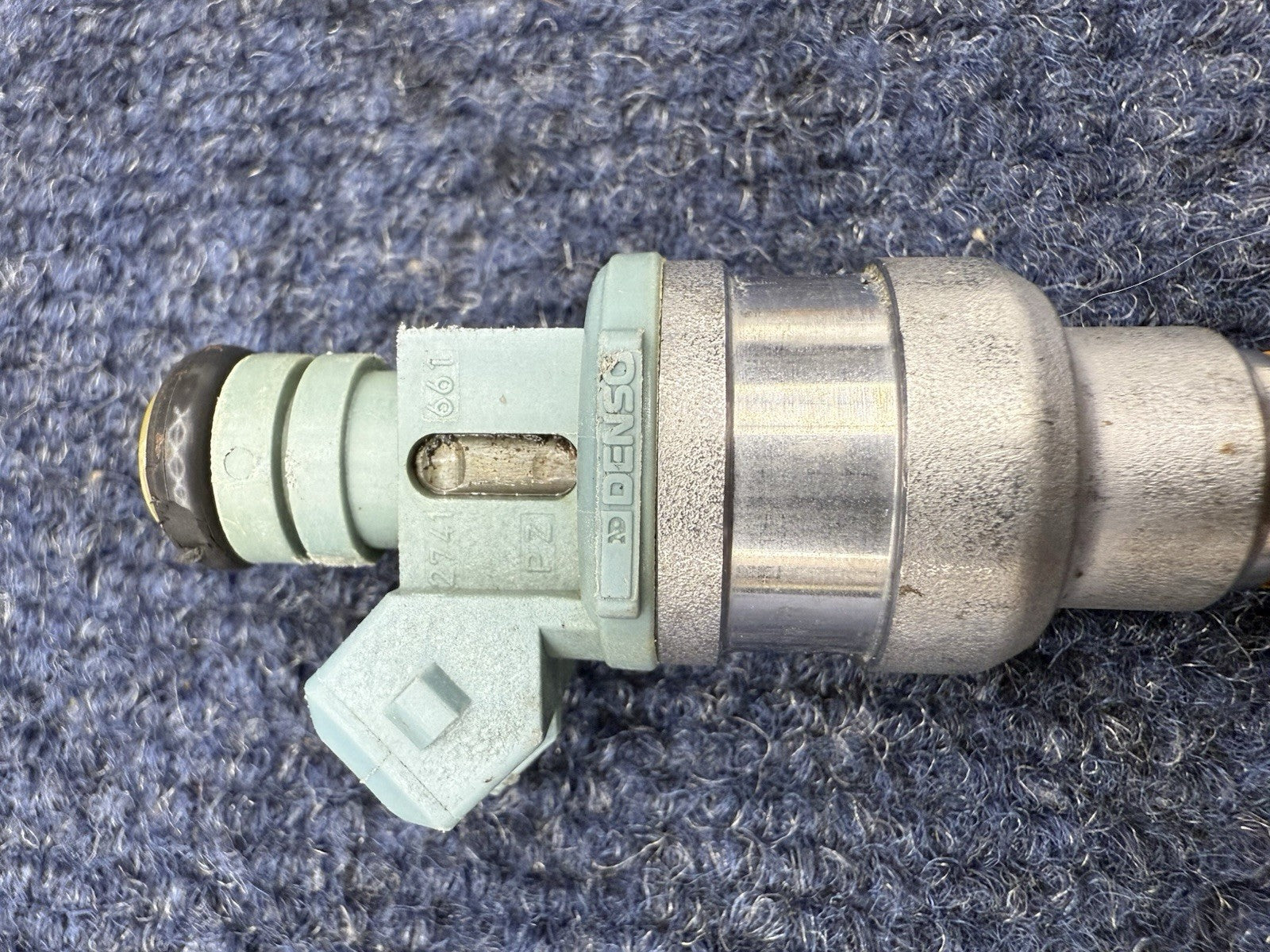 93-98 Mustang Cobra 5.0 24lb Fuel Injectors 4 Hole Spray Pattern Ford 302 V8 4.6