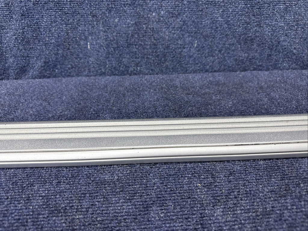 1984 - 1992 Lincoln Mark VII Body Side Moulding Right Door E4LY-6320938BP Driver