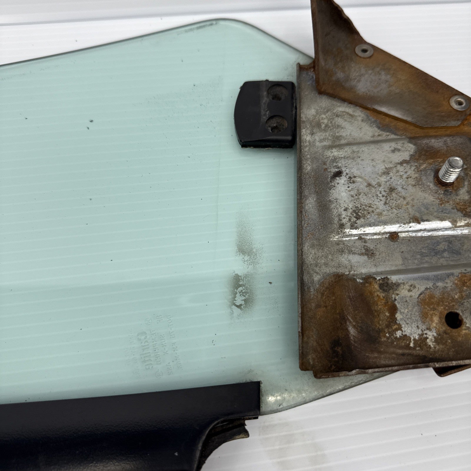 83-93 Ford Mustang Convertible Quarter Window Glass R Passenger Carlite OEM 5.0