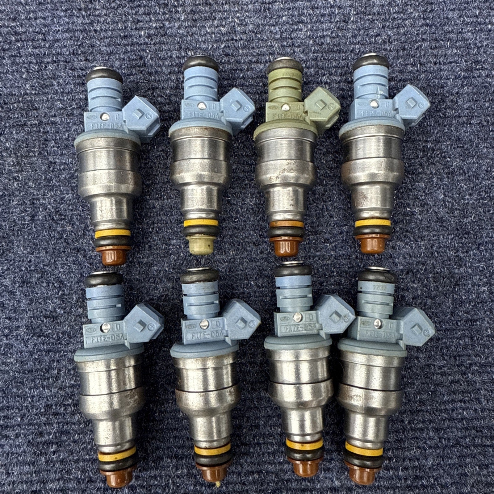 93-98 Mustang Cobra 5.0 24lb Fuel Injectors 4 Hole Spray Pattern Ford 302 V8 4.6