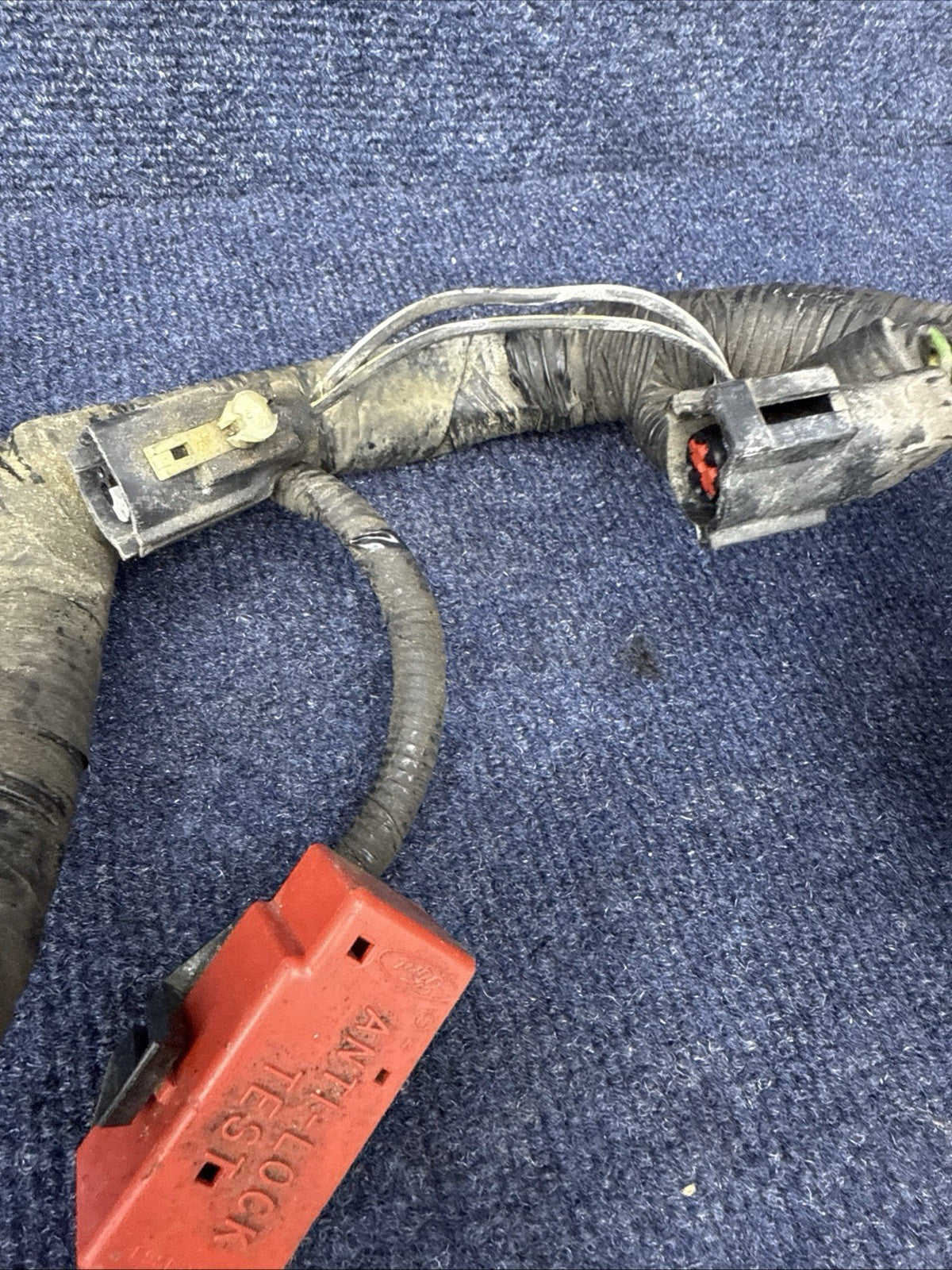 1994 1995 Ford Mustang Cobra 5.0 302 V8 Power Distribution Wiring Relay Harness