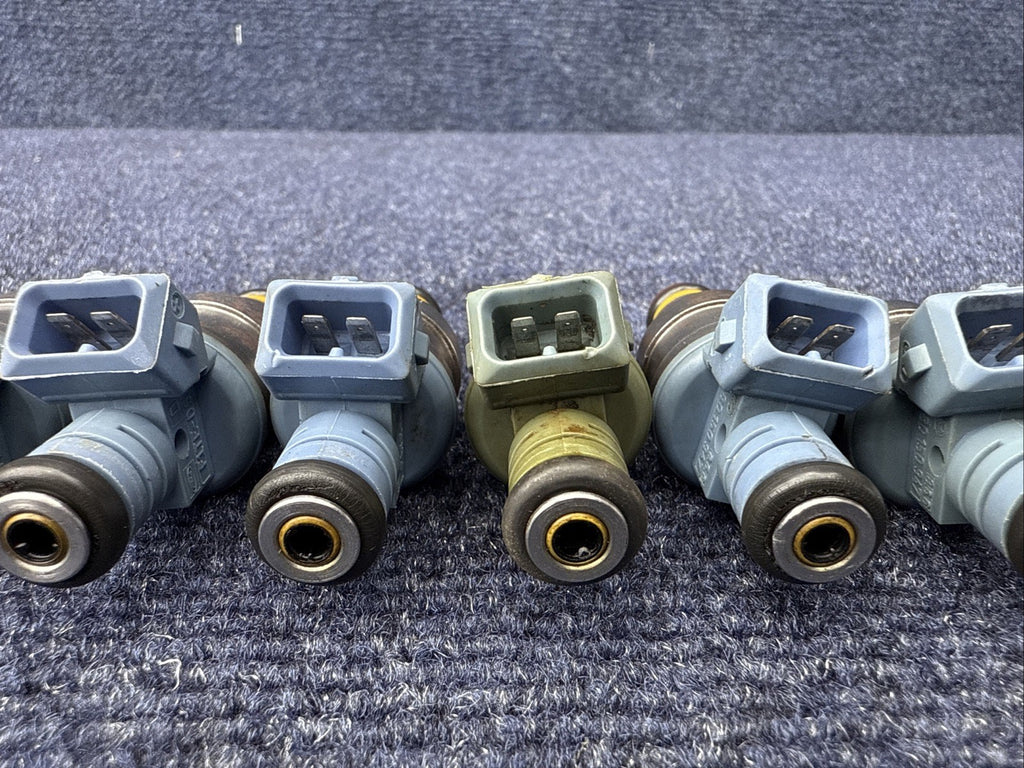 93-98 Mustang Cobra 5.0 24lb Fuel Injectors 4 Hole Spray Pattern Ford 302 V8 4.6