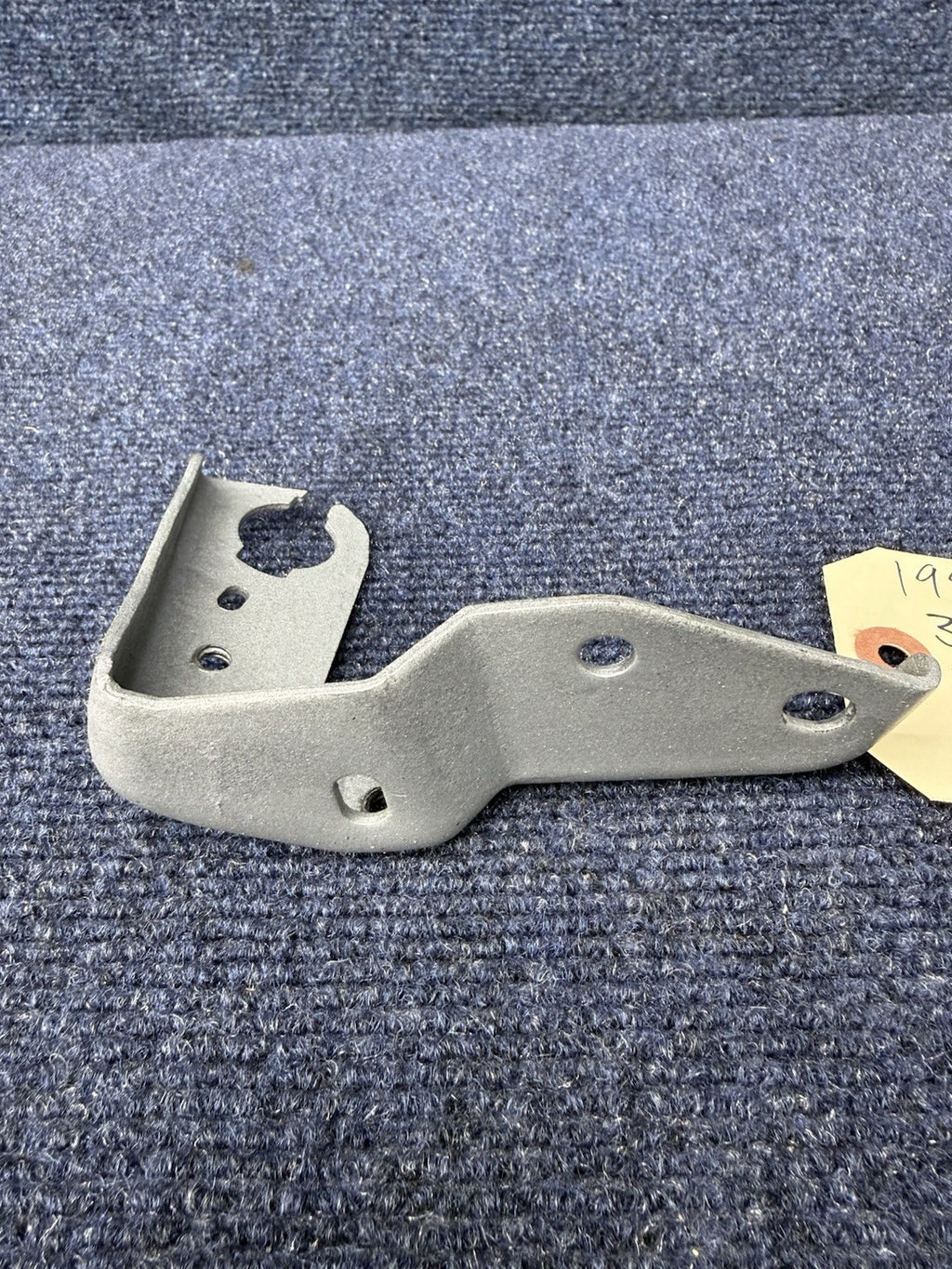 86 87-93 Ford Fox Body Mustang Intake Throttle Cable Bracket 5.0L 302 OEM EFI