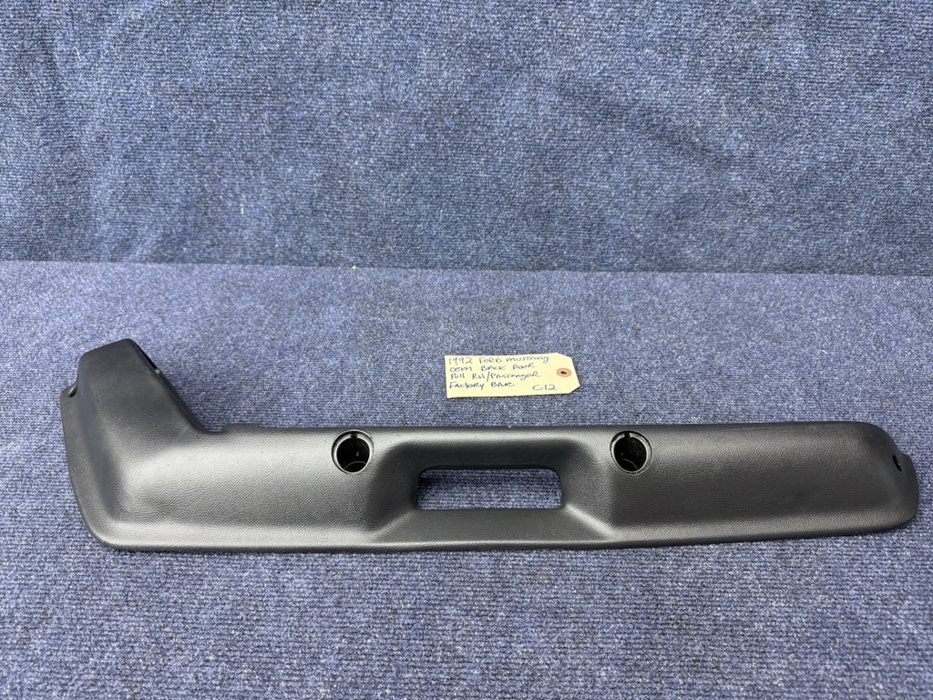 87-93 Ford Mustang Black PASSENGER SIDE Arm Rest Door Pull RH Oem Factory