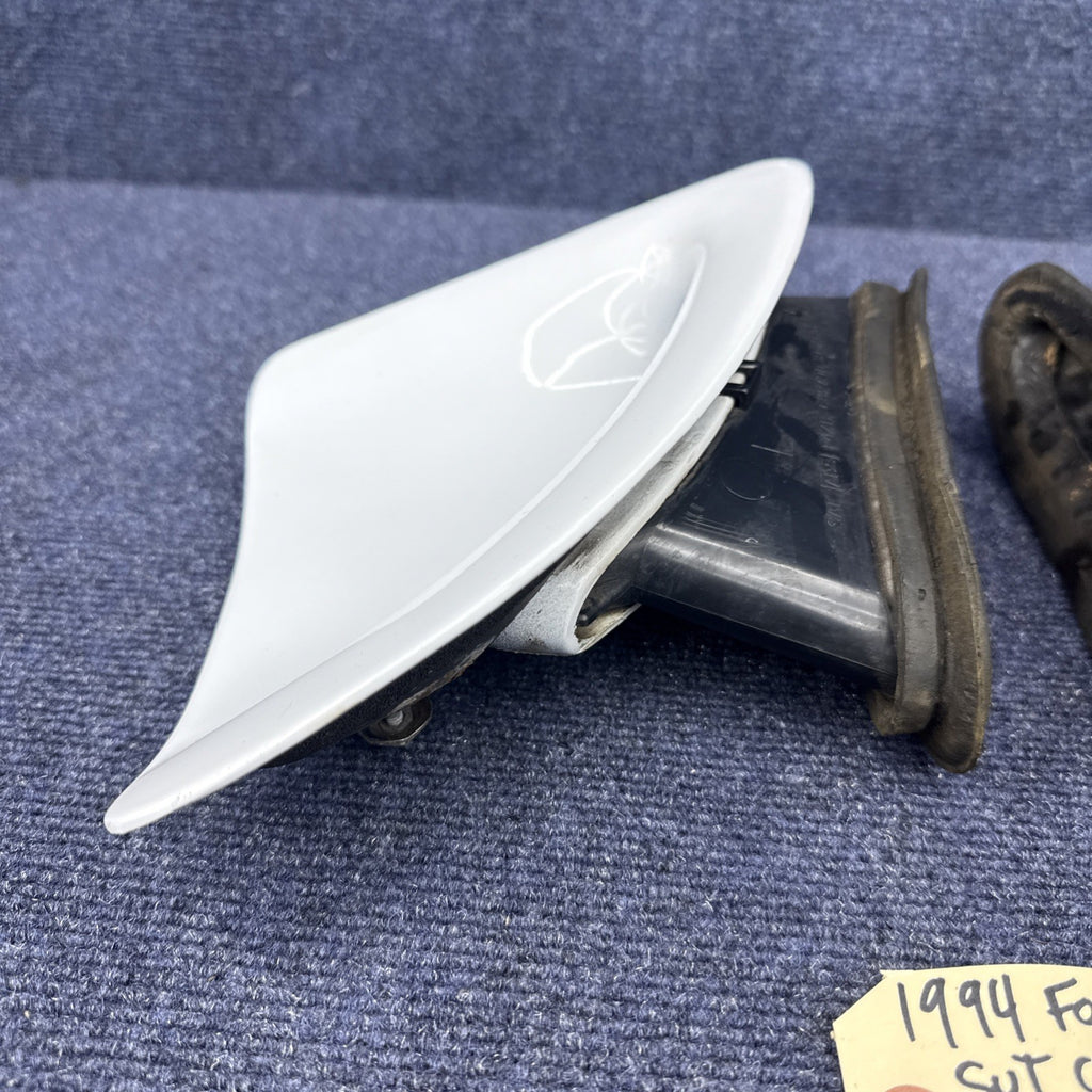 1994-1998 Ford Mustang Cobra Gt LH & Rh Quarter Scoop Side Vent Trim Panel OEM