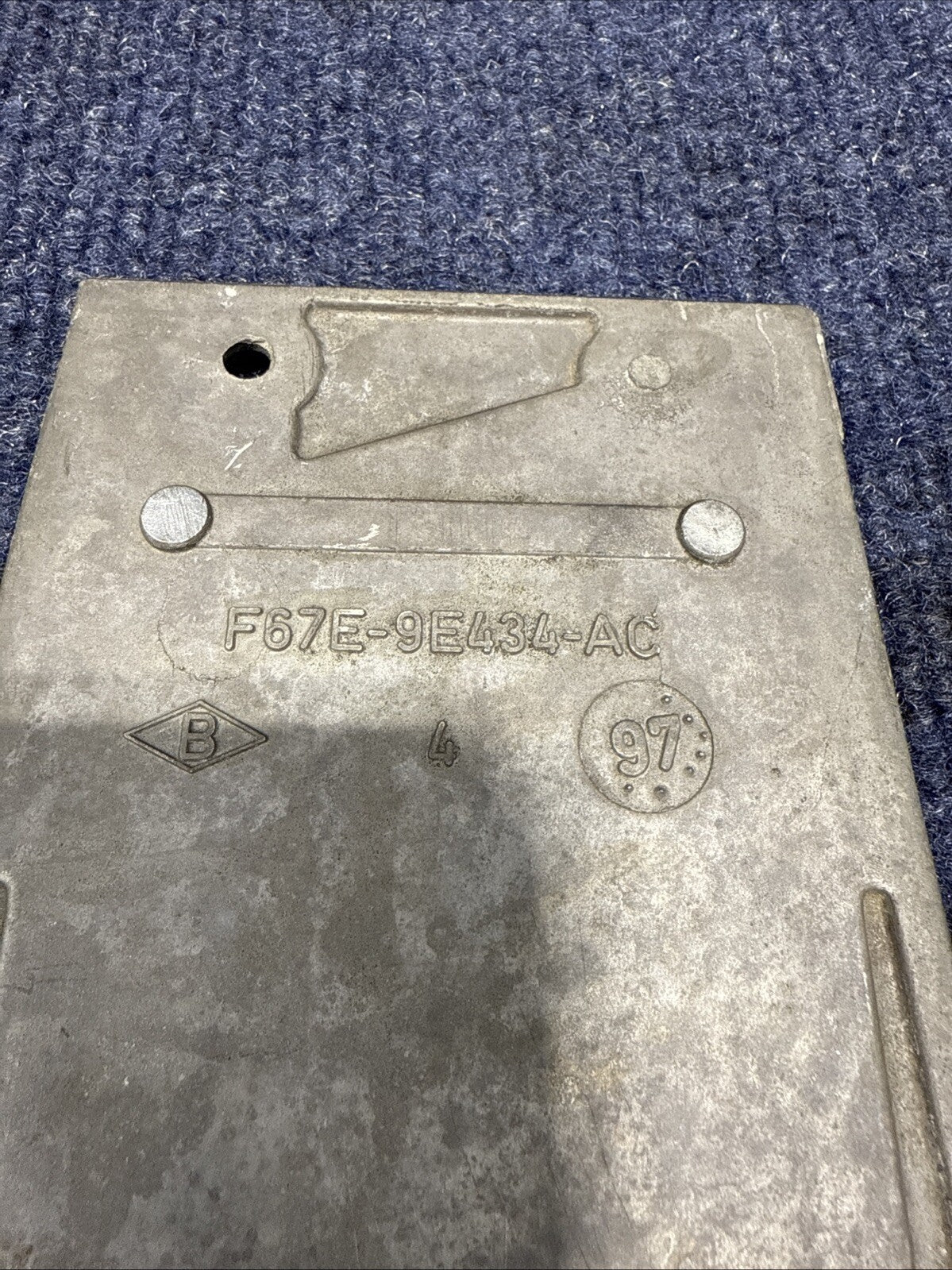 86-87-93 Ford Mustang Factory Upper Intake Manifold Plaque Cover 5.0 V8 OEM Fox