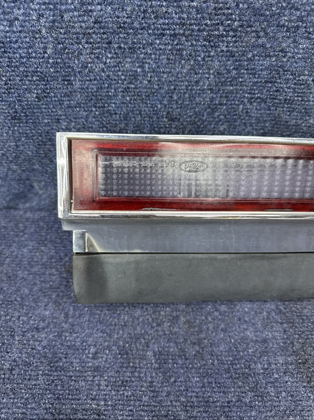 1984-1992 Lincoln Mark VII Used Left Rear Reverse Lamp Light E4LB15515A OEM Sae