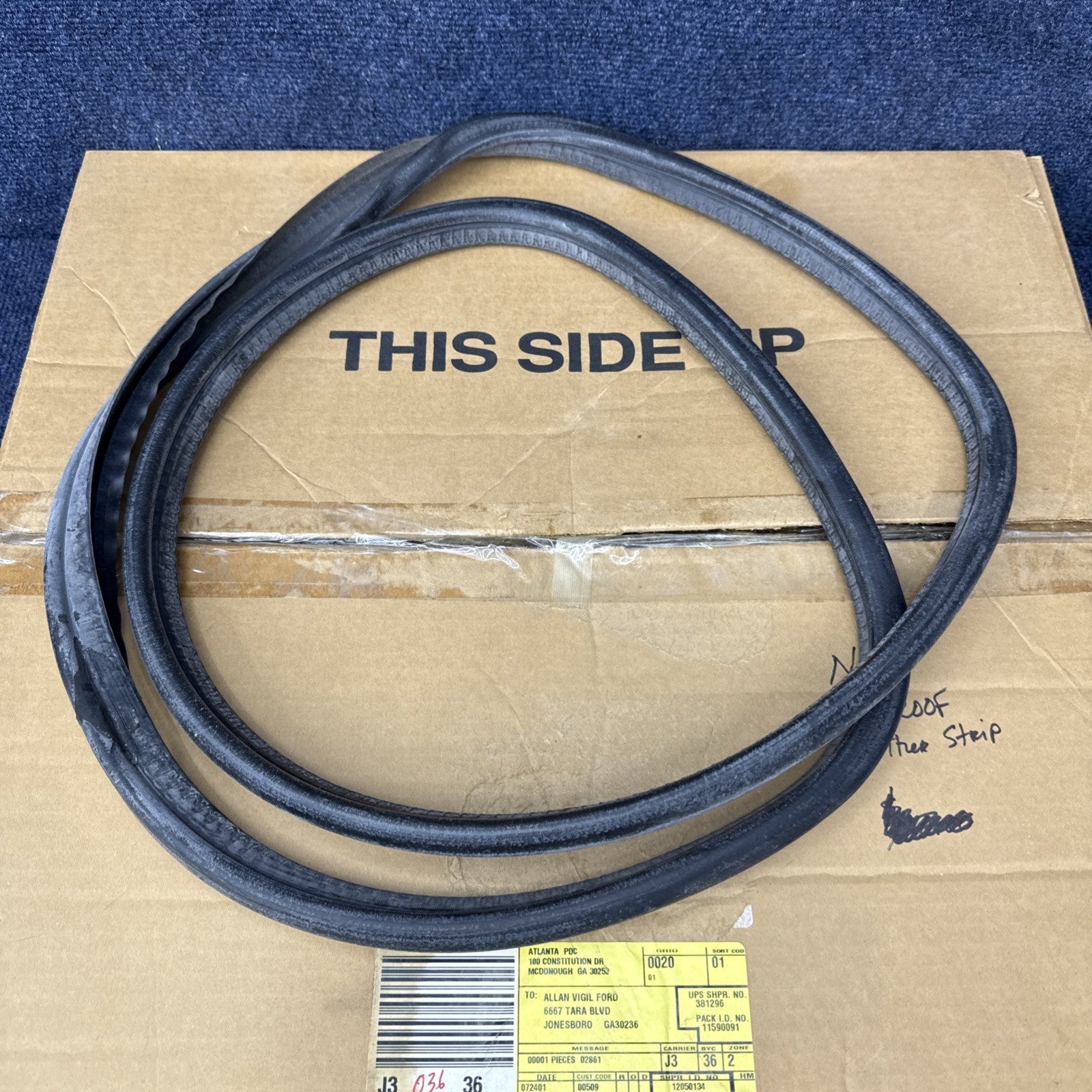 NOS 1979-1993 FORD MUSTANG SUNROOF WEATHERSTRIP D9ZZ-6651346-A  79-93