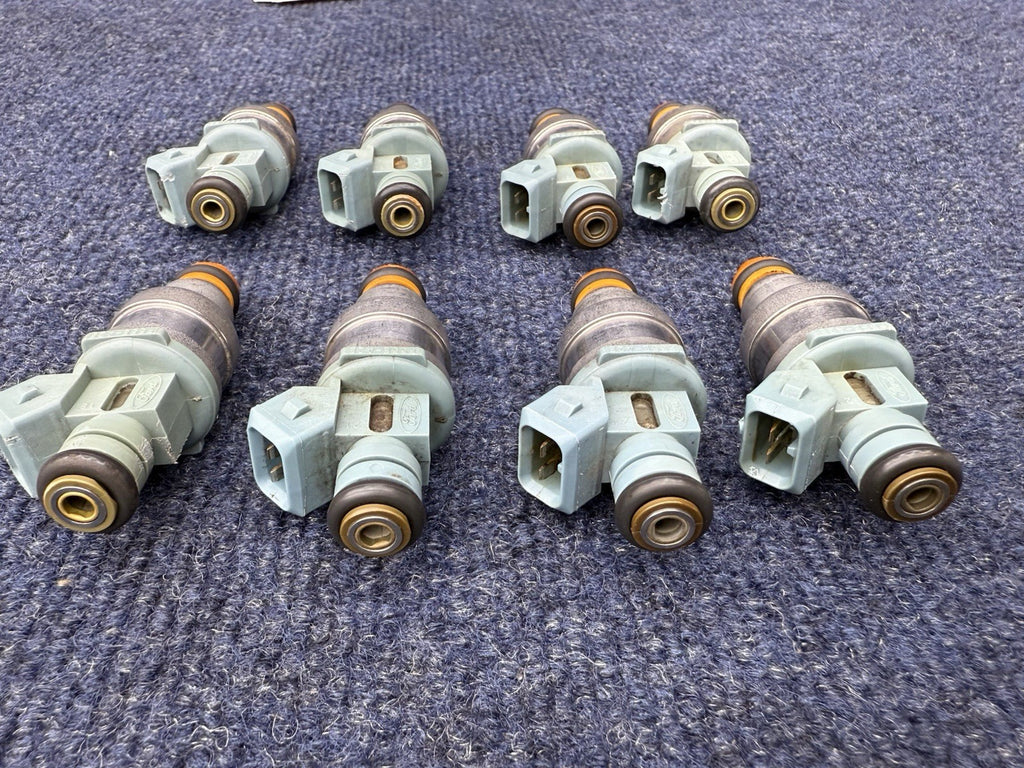 93-98 Mustang Cobra 5.0 24lb Fuel Injectors 4 Hole Spray Pattern Ford 302 V8 4.6