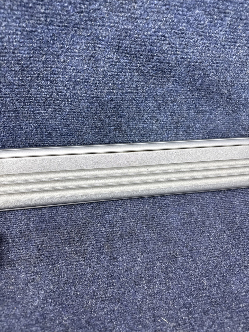 1984 - 1992 Lincoln Mark VII Body Side Moulding Right Door E4LY-6320938BP Driver