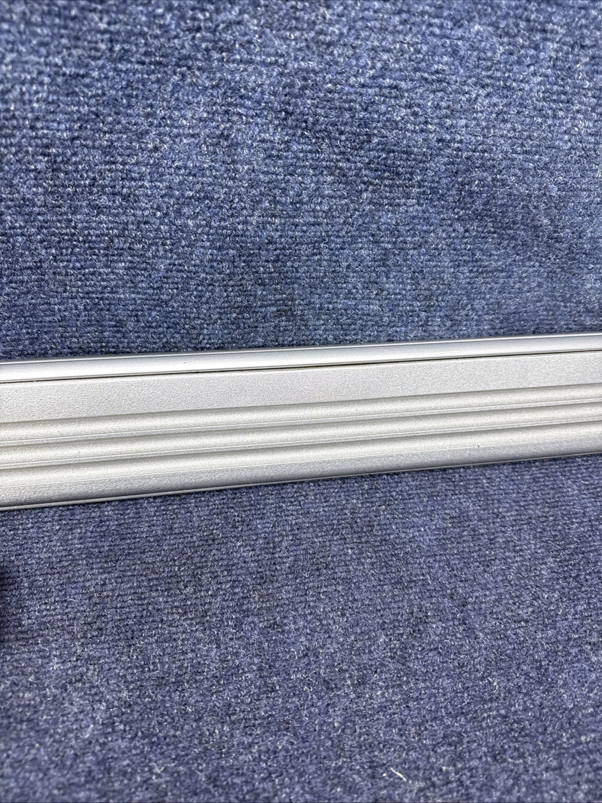 1984 - 1992 Lincoln Mark VII Body Side Moulding Right Door E4LY-6320938BP Driver