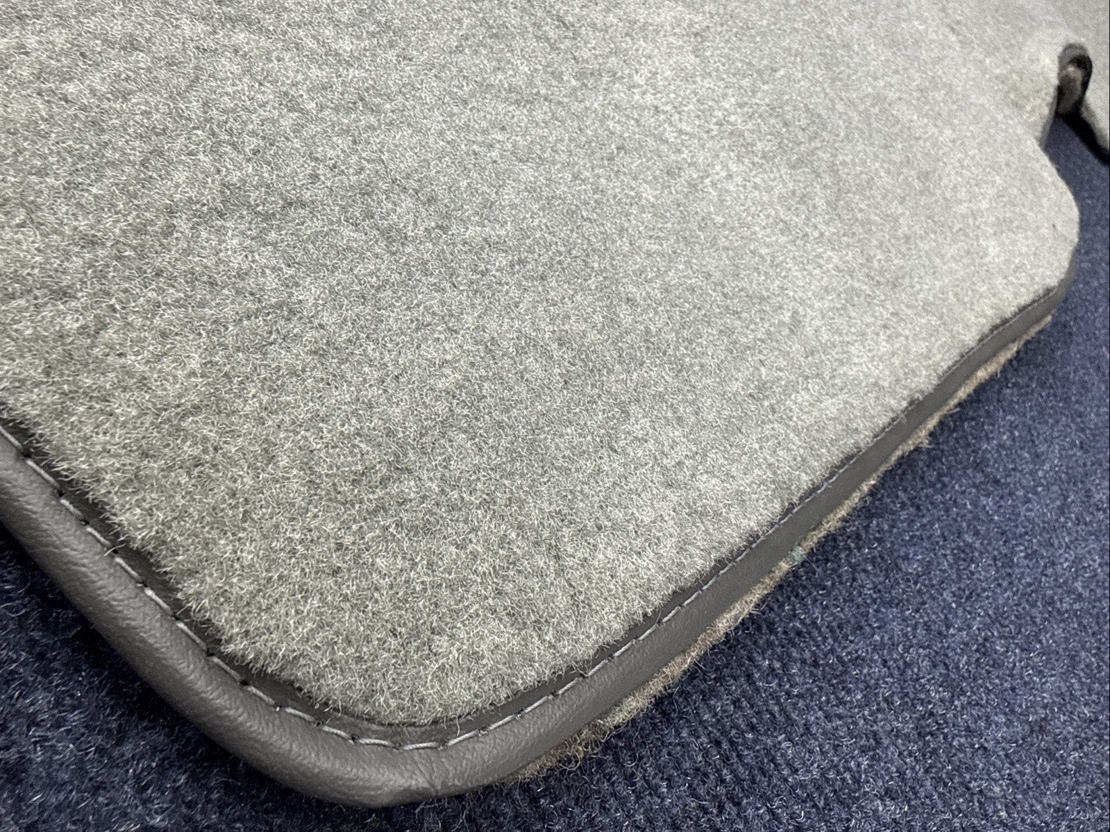 1983-1986 Ford Mustang Gt Lx Carpet Cargo Area Cutpile Hatchback Acc Grey Rear