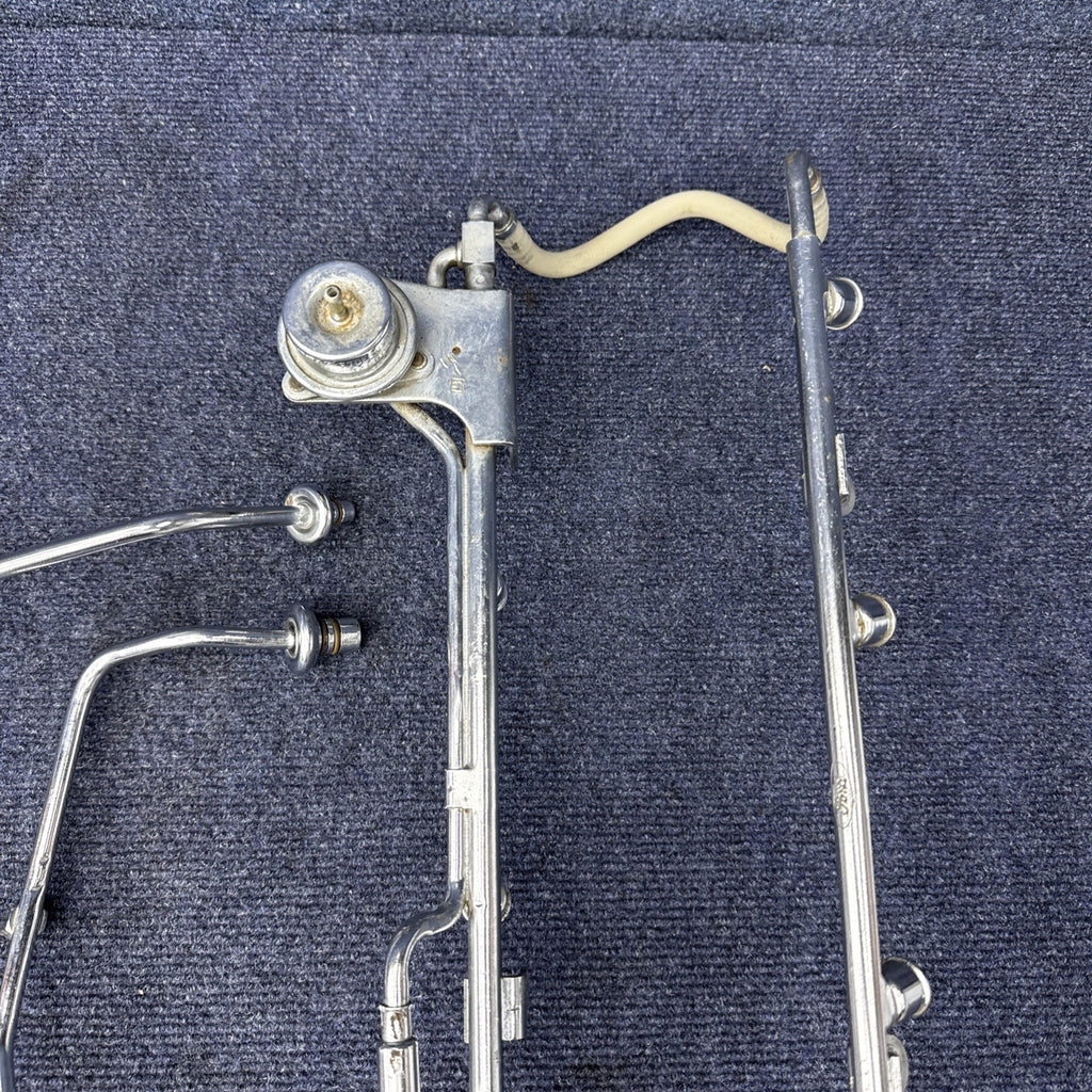86-93 Ford Mustang 5.0 EFI Fuel Rail & Extensions Regulator Oem Factory 302 Sbf
