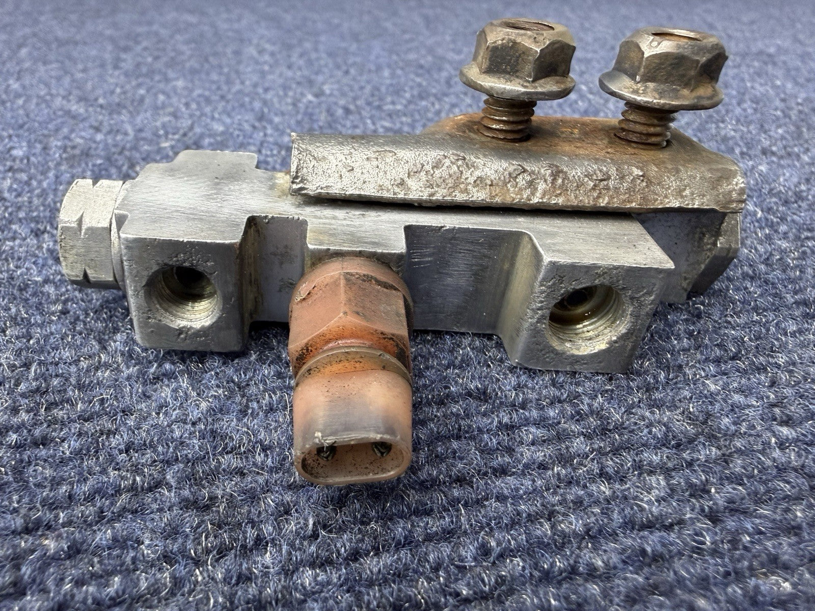1980-1986 OEM MUSTANG GT DISC BRAKE DISTRIBUTION BLOCK AND PROPORTIONING VALVE