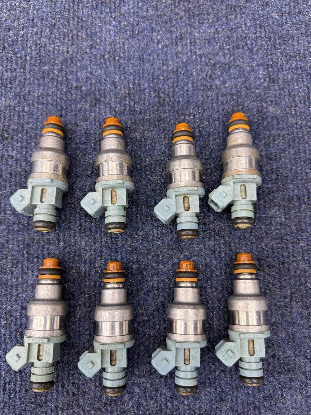 93-98 Mustang Cobra 5.0 24lb Fuel Injectors 4 Hole Spray Pattern Ford 302 V8 4.6