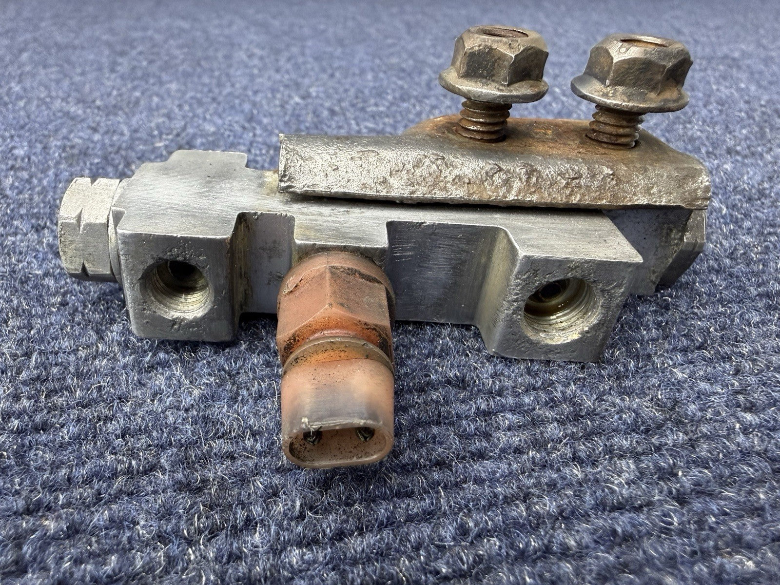 1980-1986 OEM MUSTANG GT DISC BRAKE DISTRIBUTION BLOCK AND PROPORTIONING VALVE