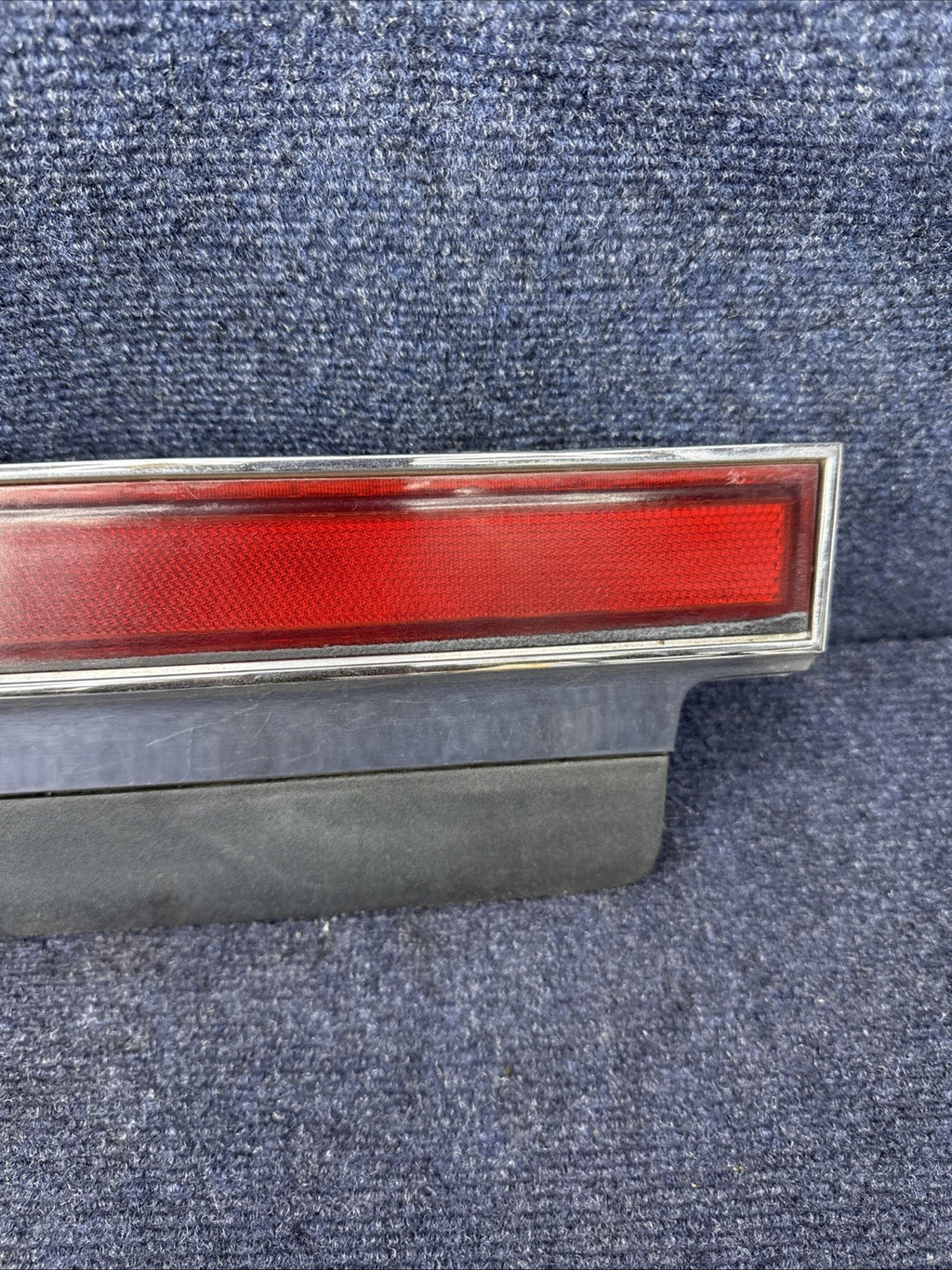 1984-1992 Lincoln Mark VII Used Left Rear Reverse Lamp Light E4LB15515A OEM Sae