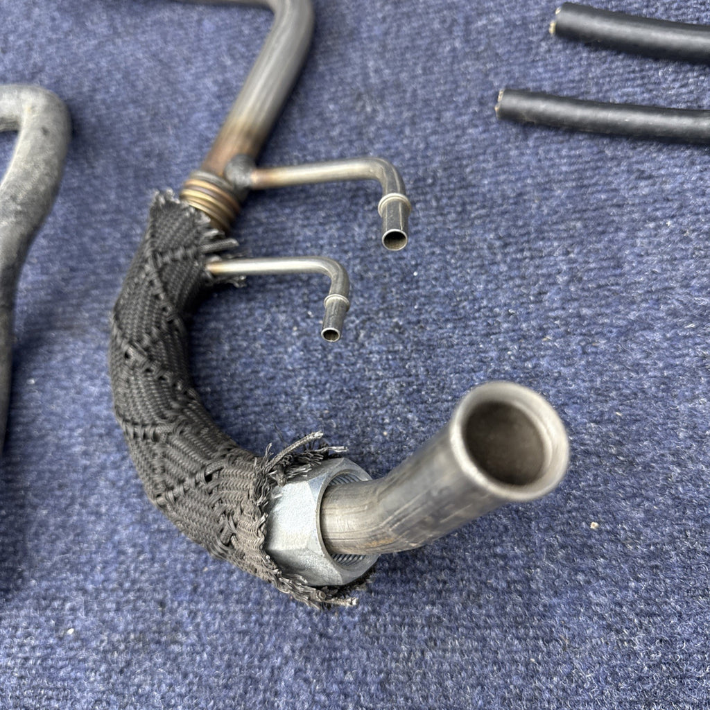 Exhaust Gas Recirculation (EGR) Tube & Pcv Hoses   1999-03 Ford F150 Lincoln Lot