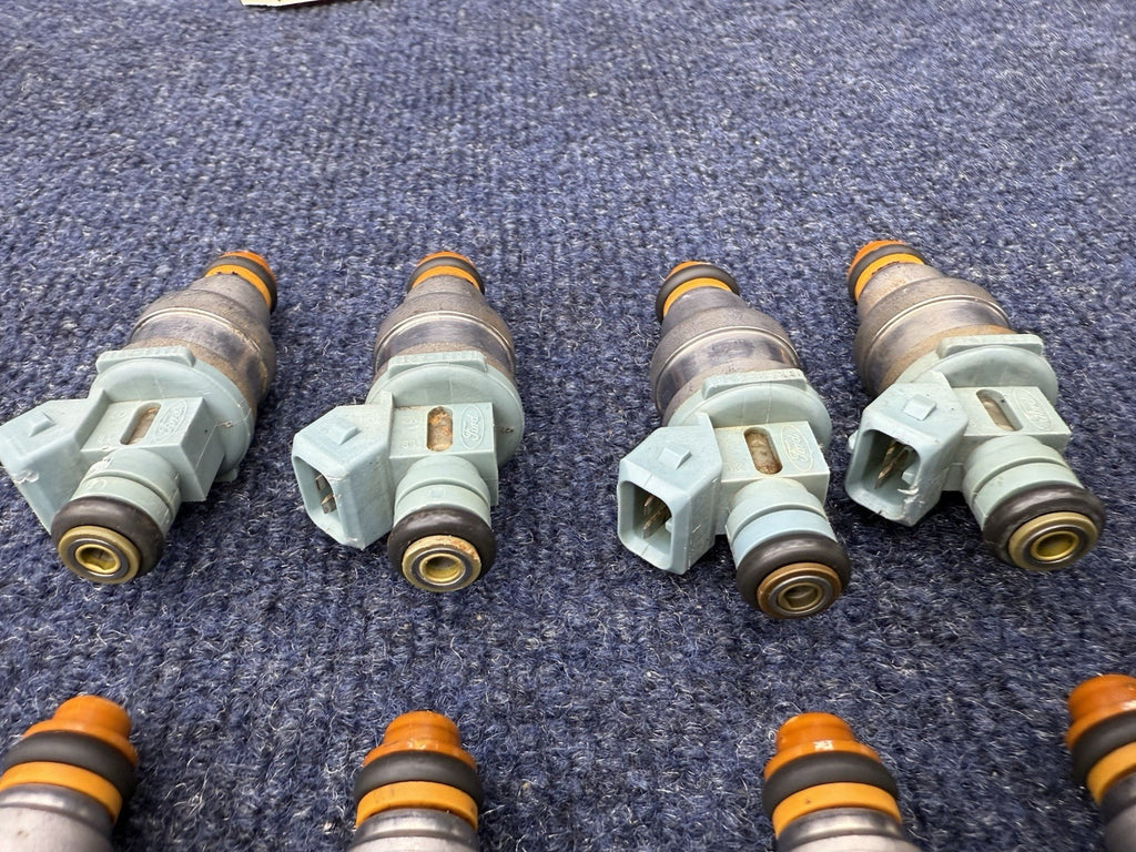 93-98 Mustang Cobra 5.0 24lb Fuel Injectors 4 Hole Spray Pattern Ford 302 V8 4.6