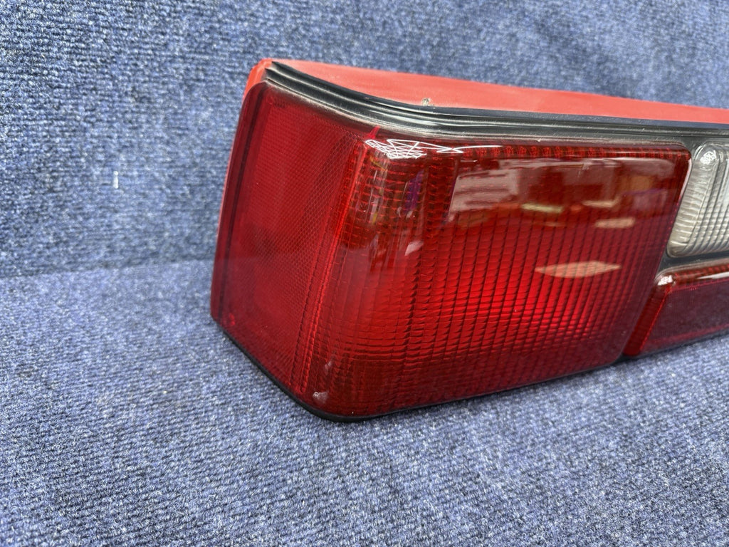 87-93 FORD MUSTANG LX Lh Driver  TAIL LIGHT OEM FACTORY LENS HOUSING FACTORY