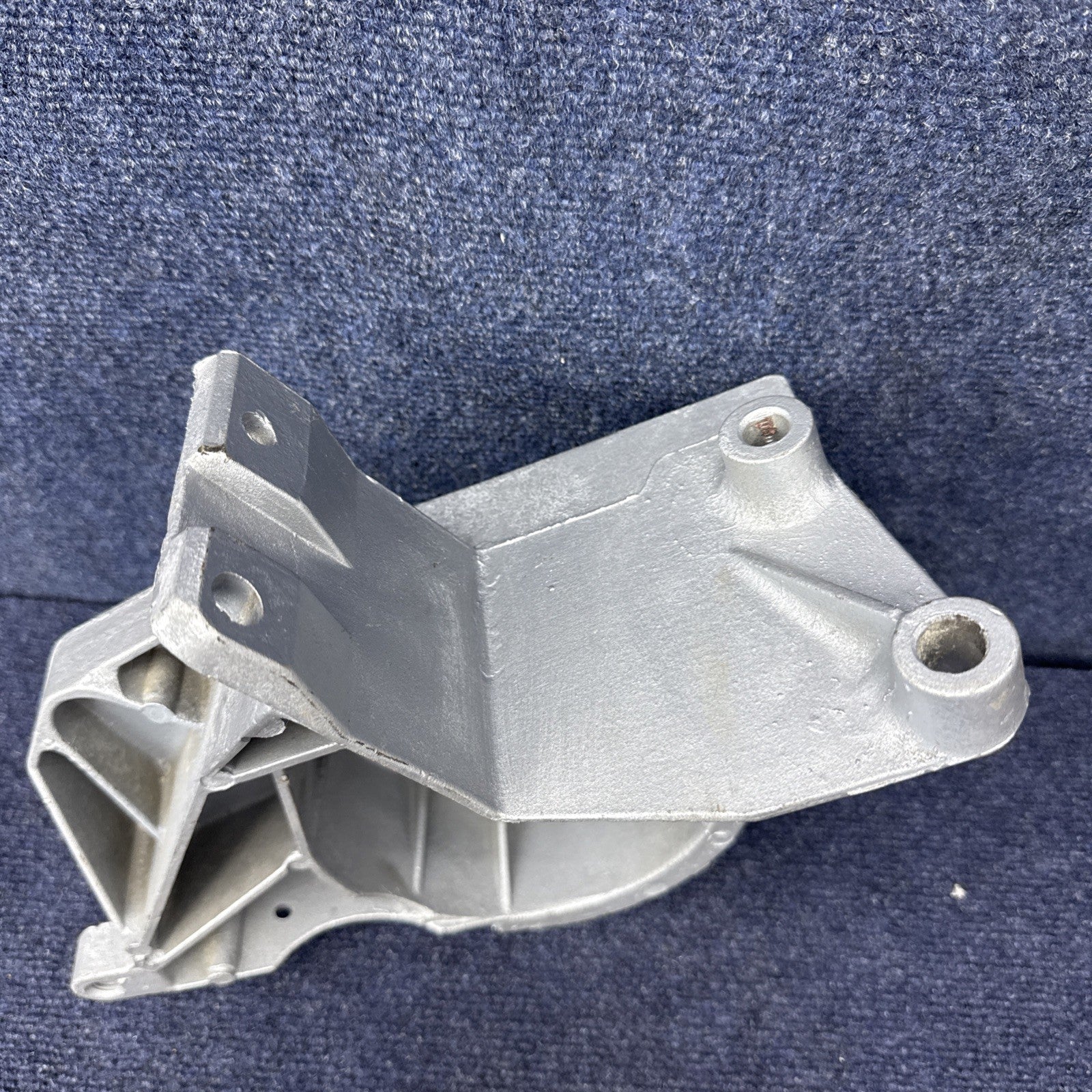87-90 MUSTANG 2300 ALTERNATOR POWER STEERING PUMP MOUNT BRACKET OEM E7SE-10239