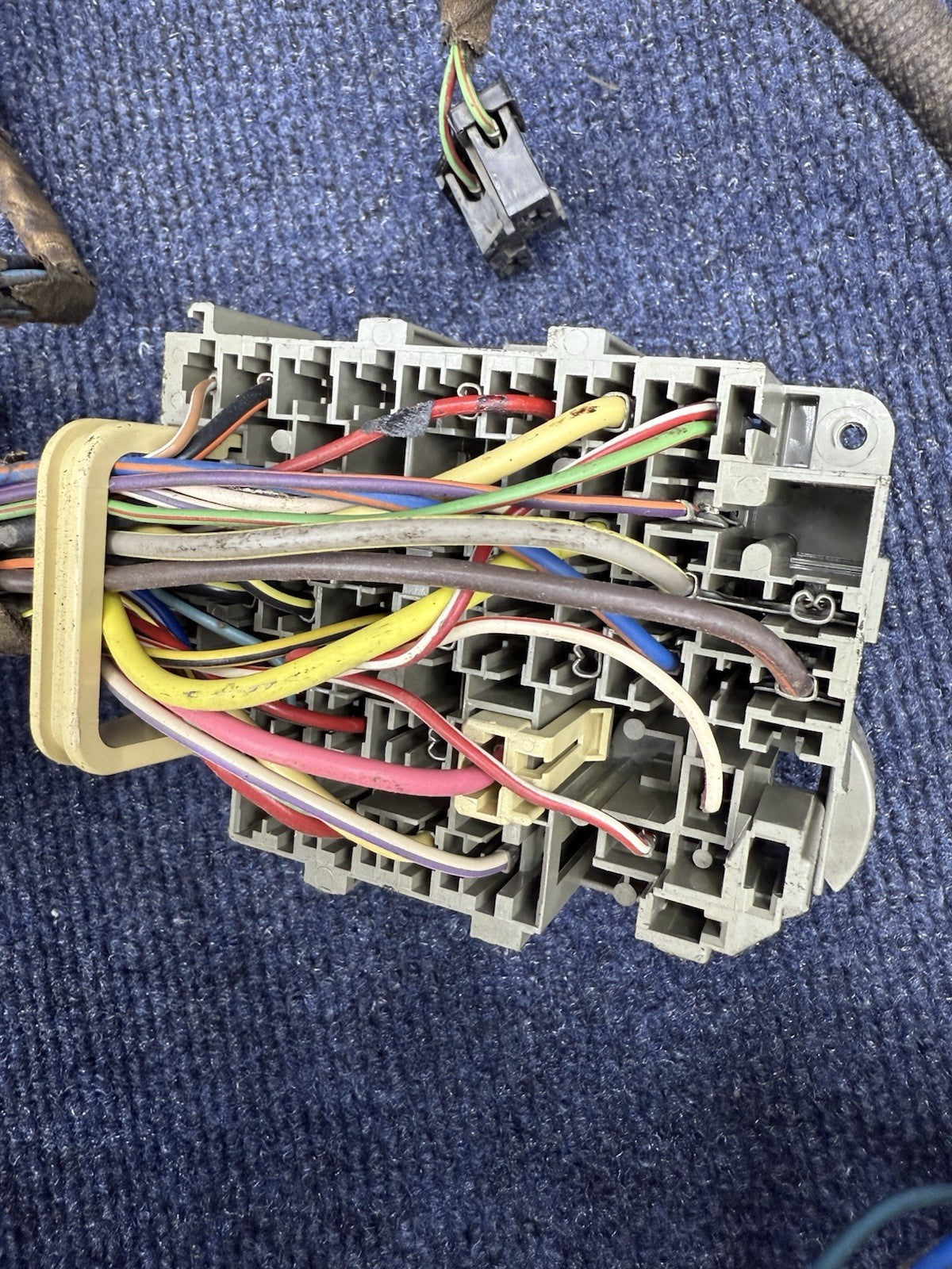 91-93 Ford Mustang Dash Wiring Harness Complete w/ Fuse Box Ignition Radio OEM