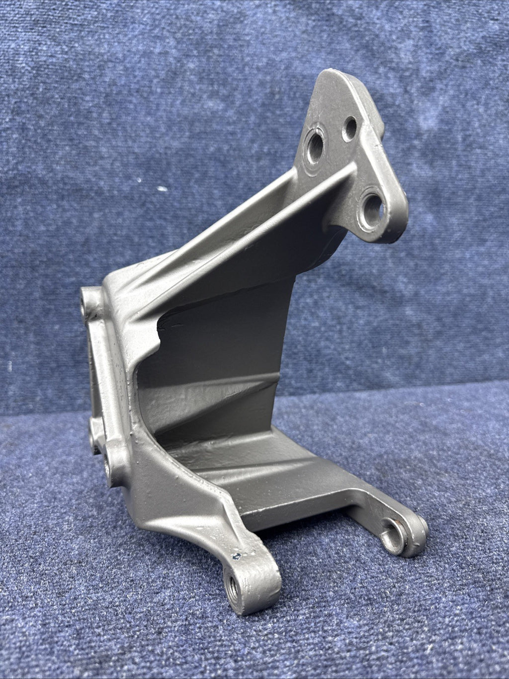 1987-1993 Ford Mustang 5.0 Oem Alternator smog pump bracket E5AE-10039-CA 302