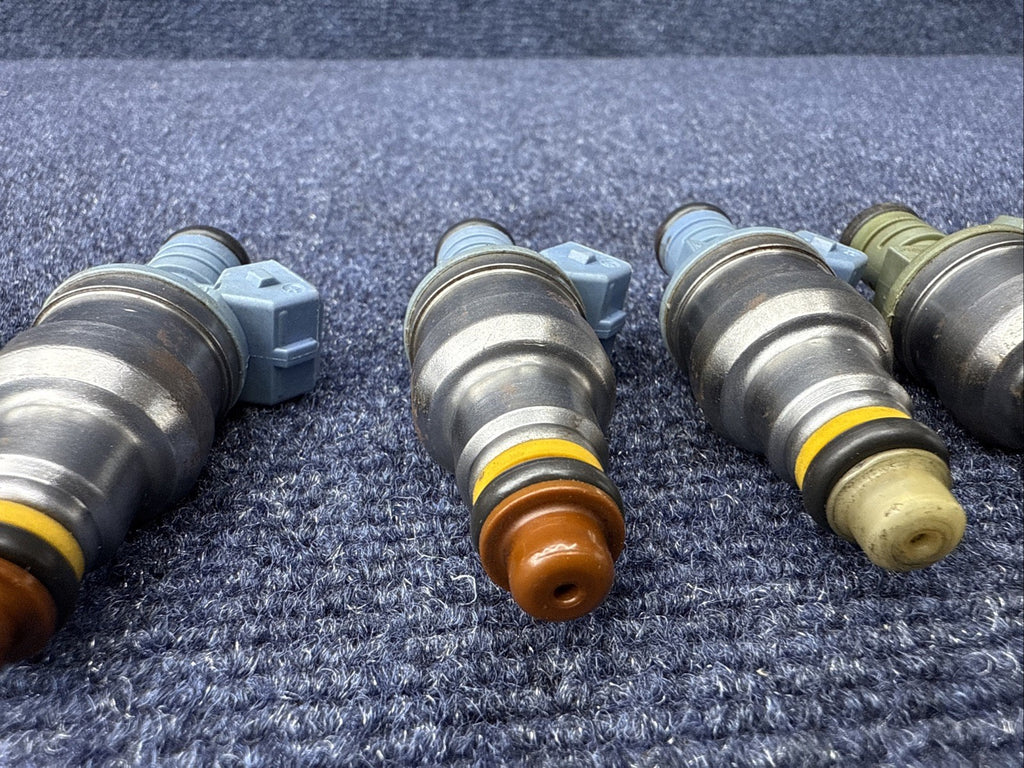 93-98 Mustang Cobra 5.0 24lb Fuel Injectors 4 Hole Spray Pattern Ford 302 V8 4.6
