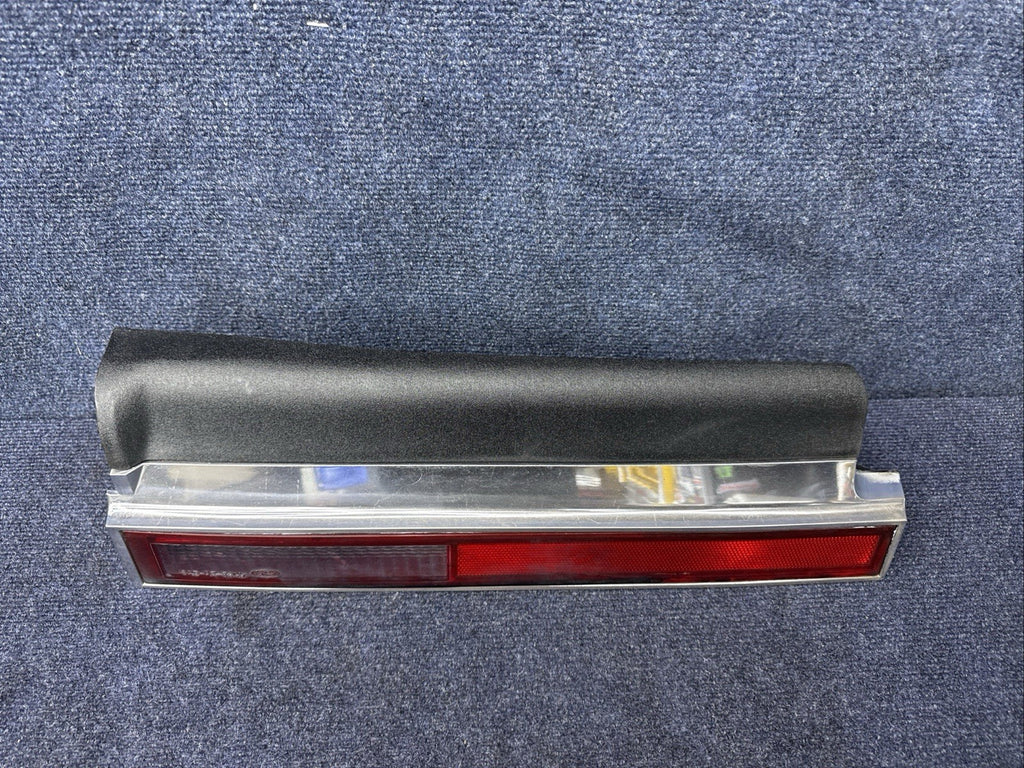 1984-1992 Lincoln Mark VII Used Right Rear Reverse Lamp Light Lsc Rh OEM Sae