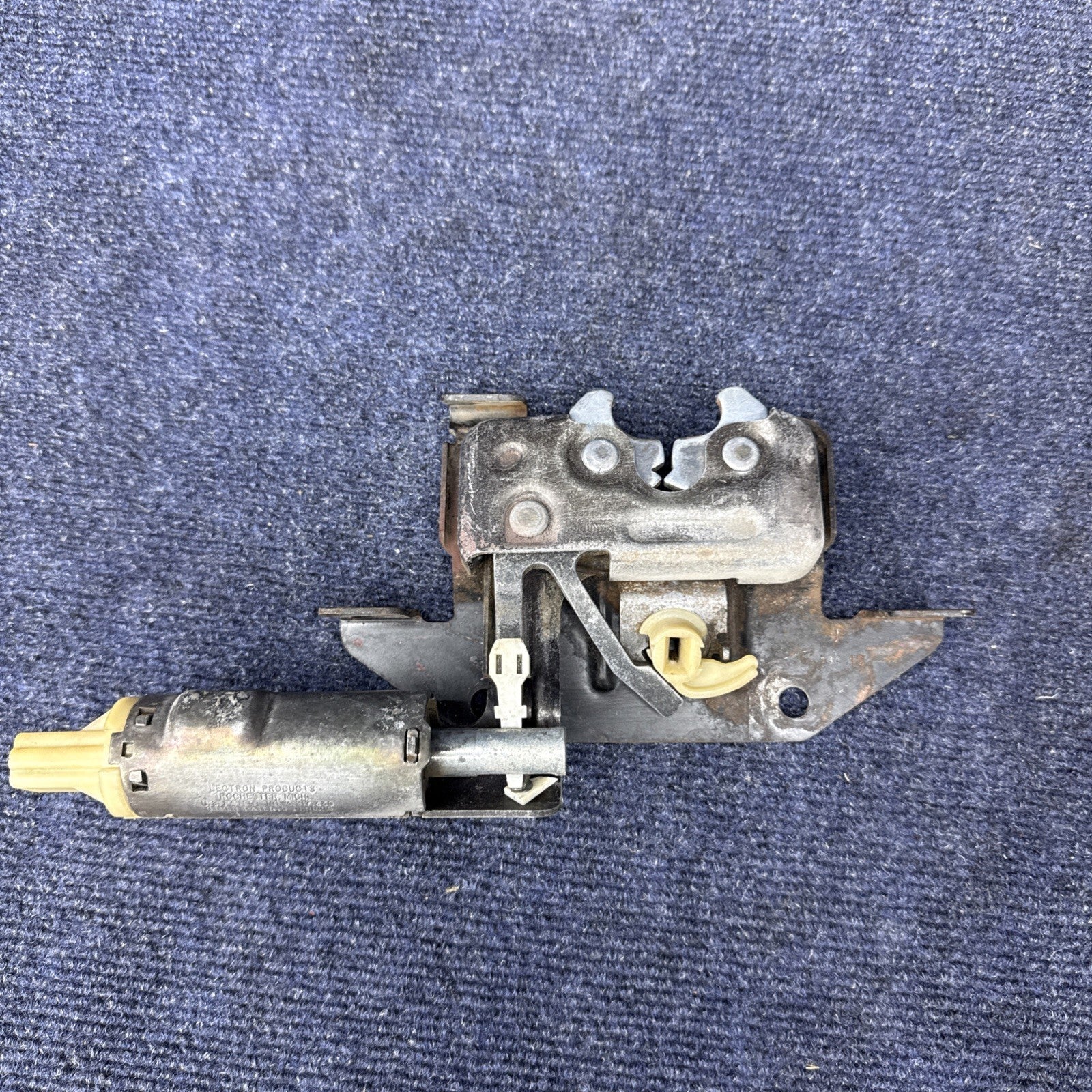 87-91 Ford Mustang Hatch Latch Power Lock Mechanism Rear Hatchback Switch OEM