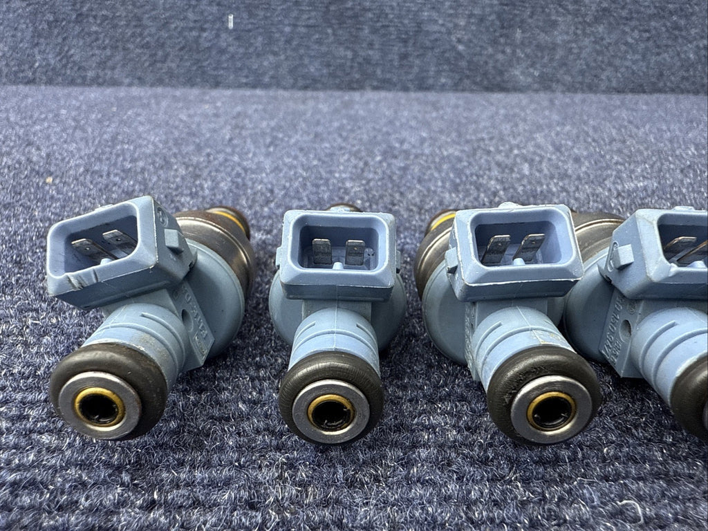 93-98 Mustang Cobra 5.0 24lb Fuel Injectors 4 Hole Spray Pattern Ford 302 V8 4.6
