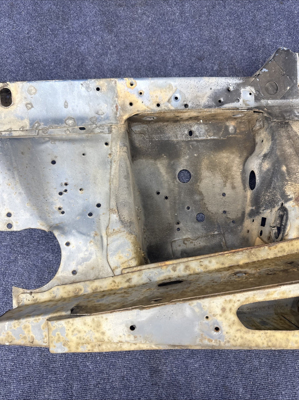 1987  1993 MUSTANG Rh FENDER APRON FRAME SHOCK TOWER METAL OEM Passenger Side 90