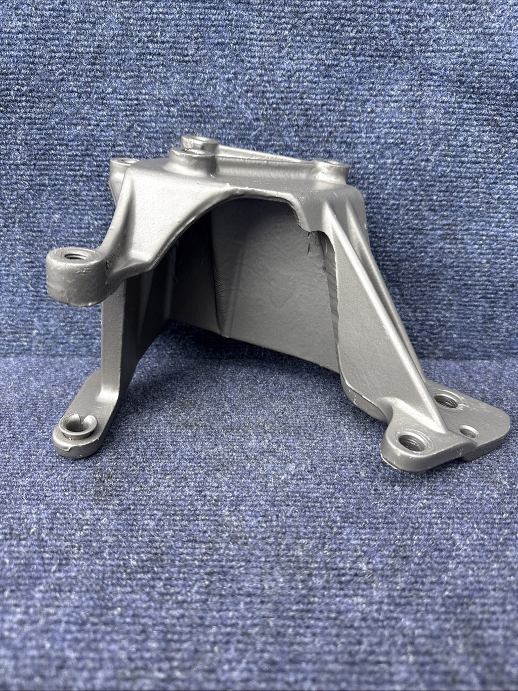 1987-1993 Ford Mustang 5.0 Oem Alternator smog pump bracket E5AE-10039-CA 302
