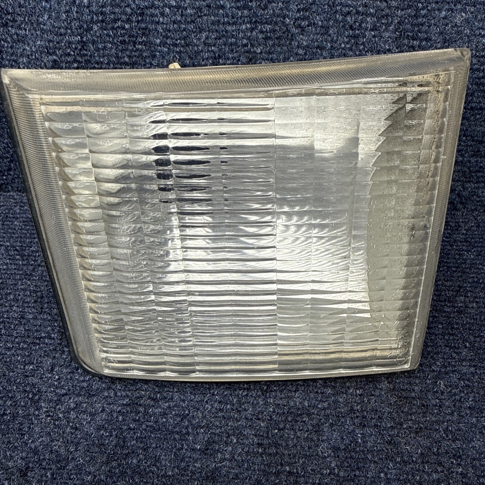 Ford E4LY-13201-B Left Driver Front Inner Parking Lamp -- 84-92 Lincoln Mark VII