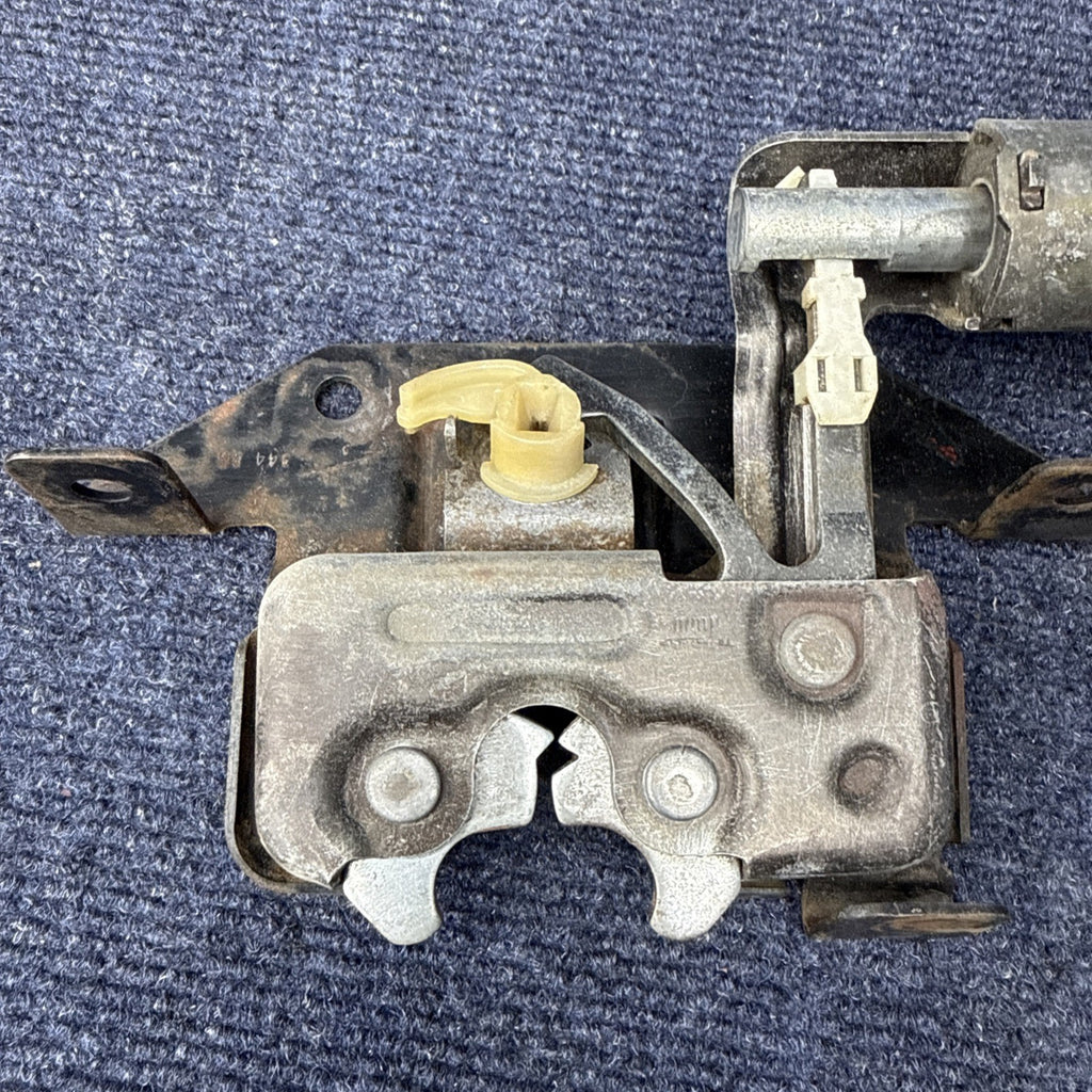 87-91 Ford Mustang Hatch Latch Power Lock Mechanism Rear Hatchback Switch OEM