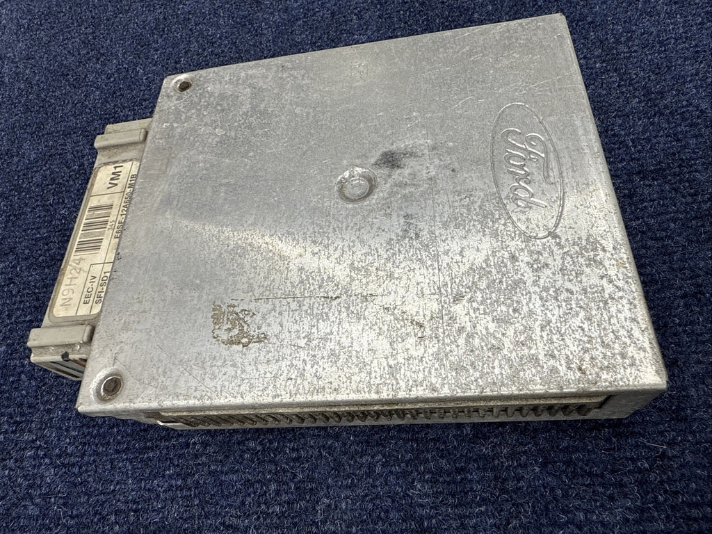1986 Ford  MUSTANG 5.0 MT T5 ECU ENGINE COMPUTER MODULE E6SF-12A650-M1B OEM Vm1