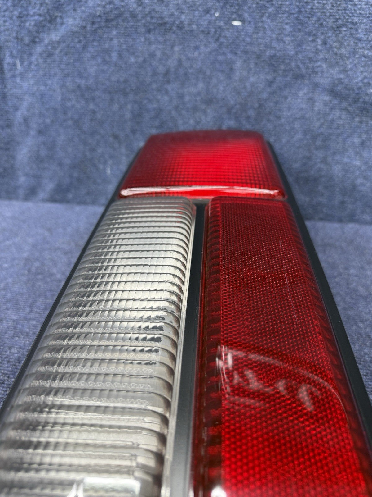 87-93 FORD MUSTANG LX RH PASSENGER TAIL LIGHT OEM FACTORY LENS HOUSING FACTORY