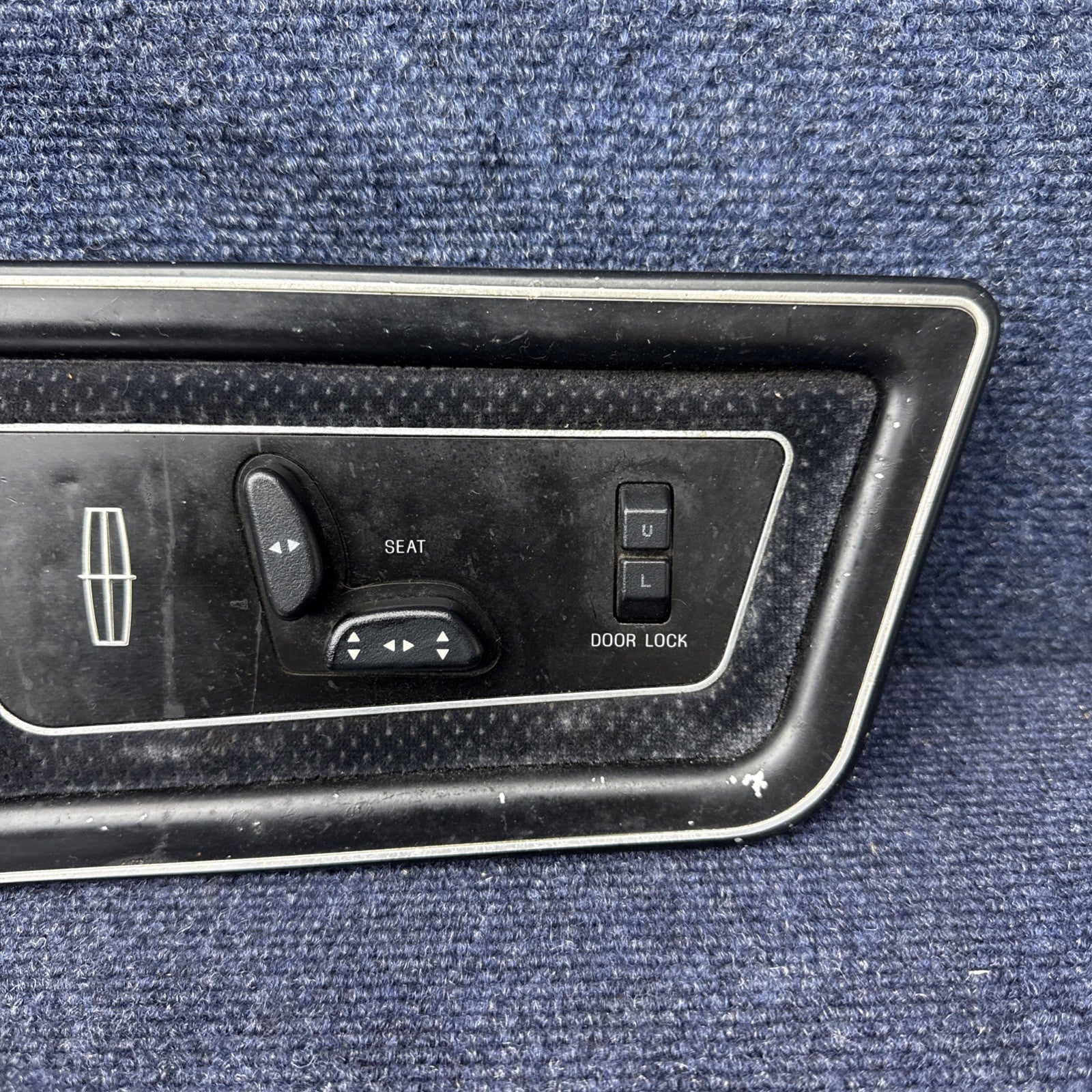 1984-92 Lincoln Mark VII OEM Seat Switch Power Lock Switch DRIVER Door LH