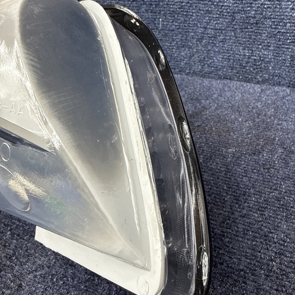 NOS 1987-1993 FORD MUSTANG MARKER LIGHTS  87-93 Park Lamp Rh Passenger Side OEM