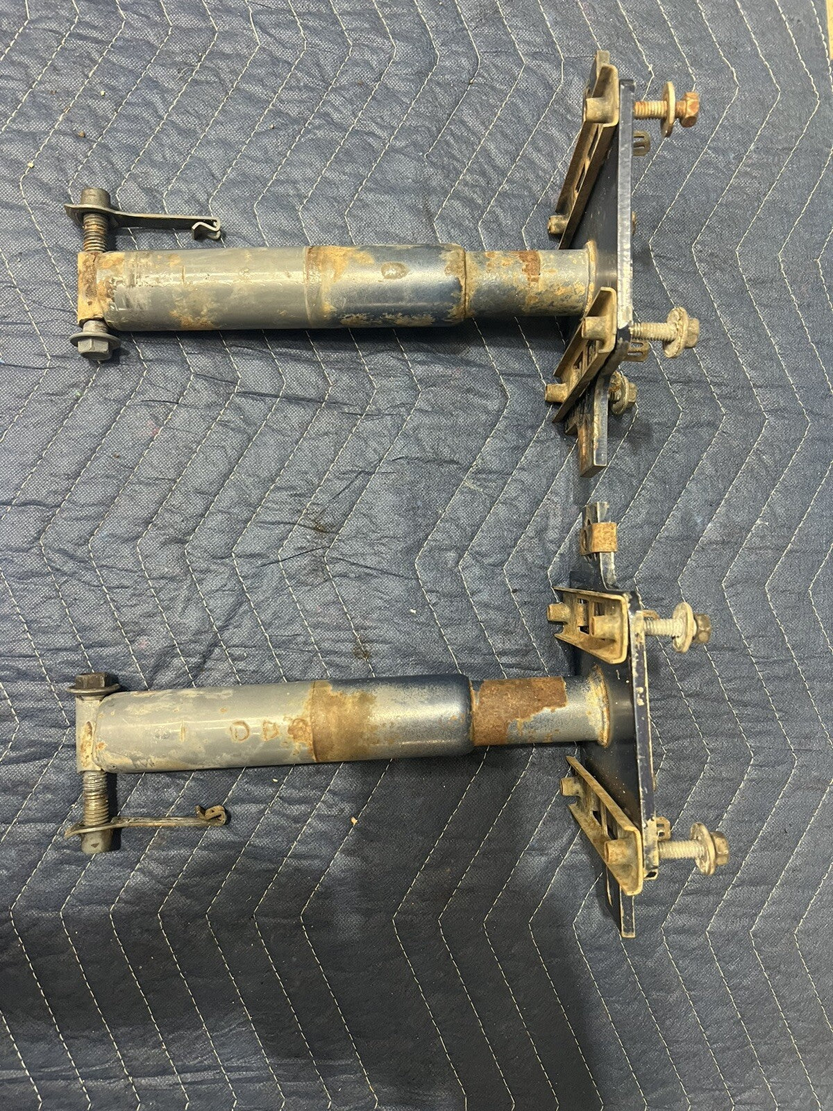 87-89 Ford Mustang Front Bumper Shock Absorbers Impact Crash Core Support  OEM