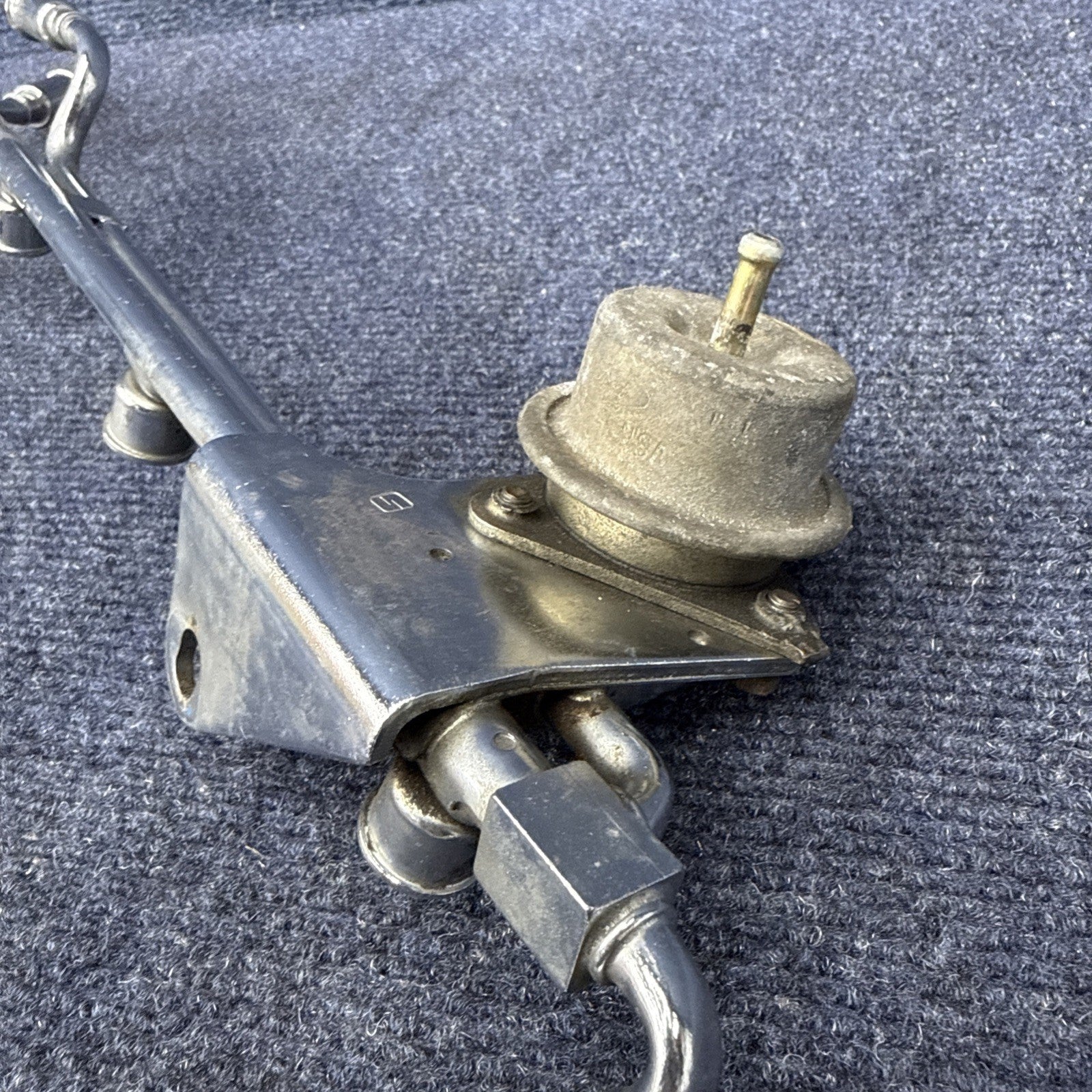 86-93 Ford Mustang 5.0 EFI Fuel Rail Engine V8 Oem Factory 302 Sbf Gt Lx 87-93